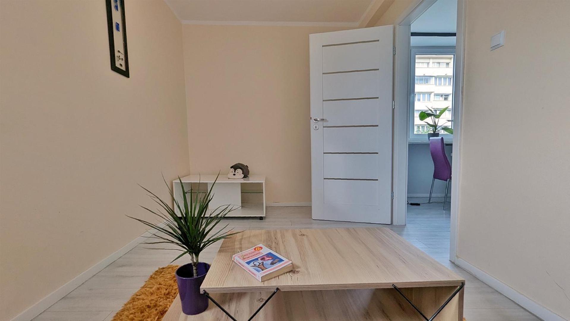 Sunny 3-room Appartement, Near National Stadium Apartment *