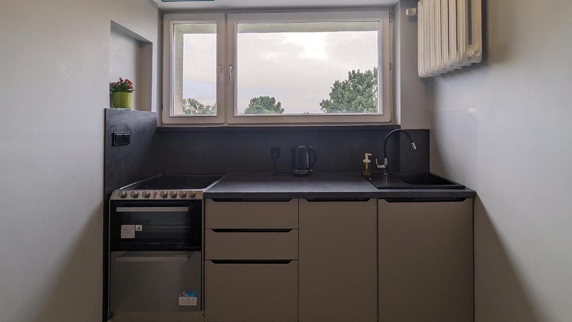 Sunny 3-room Appartement, Near National Stadium *