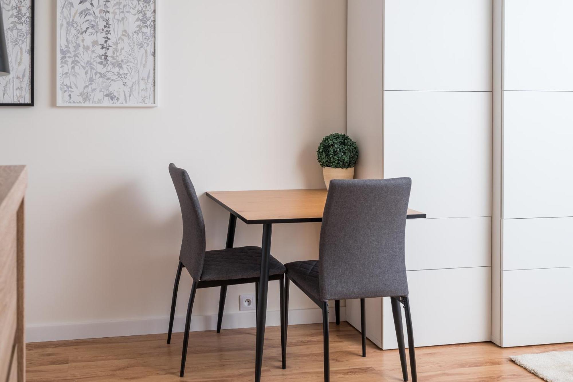 Apartment Metro Stoklosy Comfort Warschau