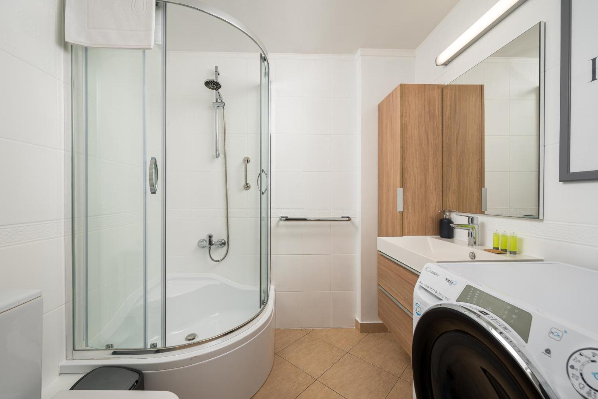 Metro Stoklosy Comfort Apartment Warschau