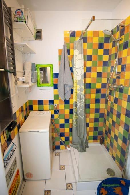 Apartment Colourful Space, So