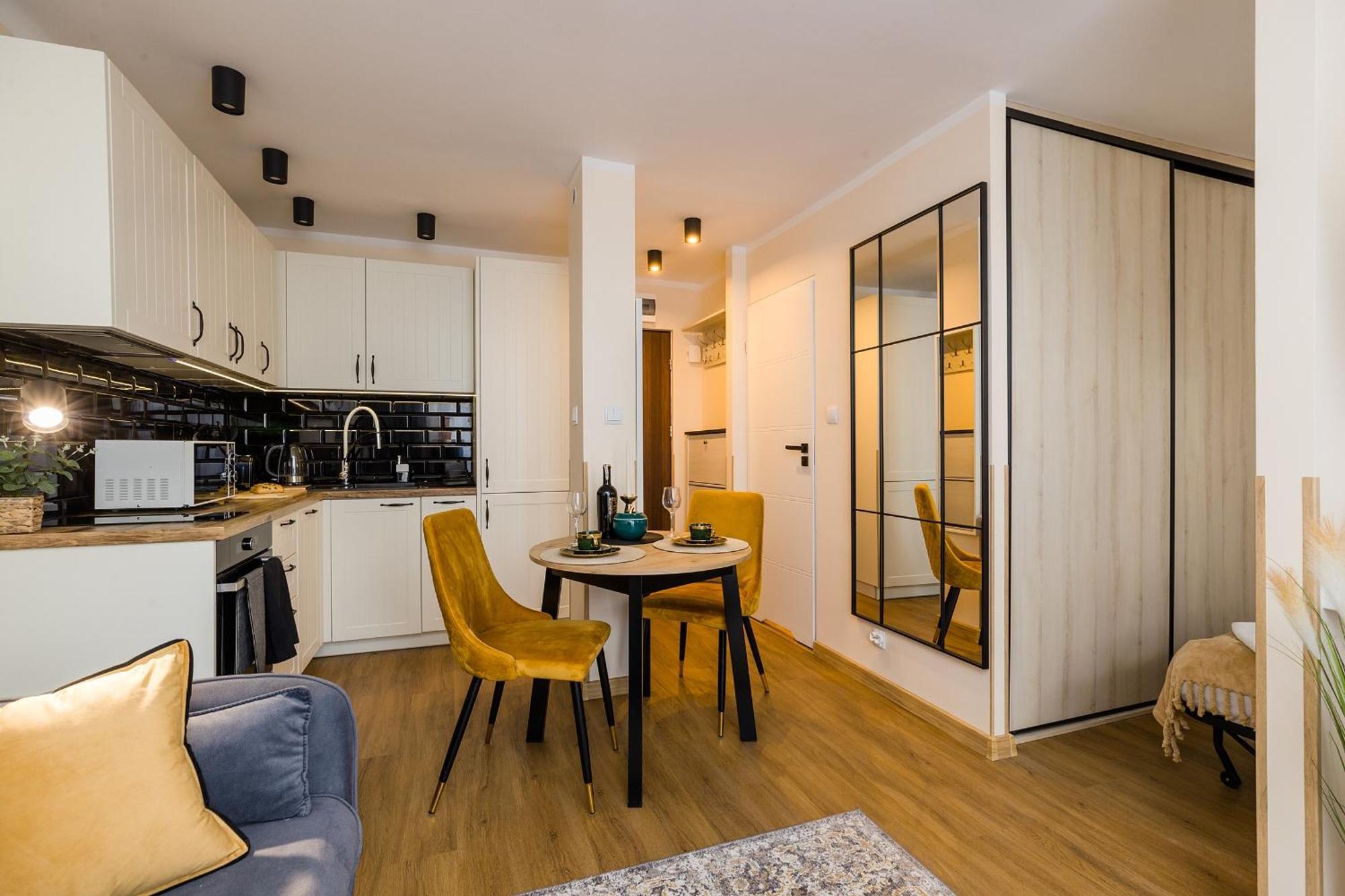 Shortstaypoland Chlodna B168 Apartment *