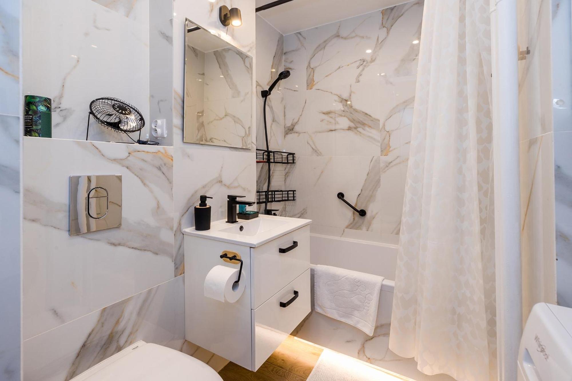Shortstaypoland Chlodna B168 Apartment Warsaw