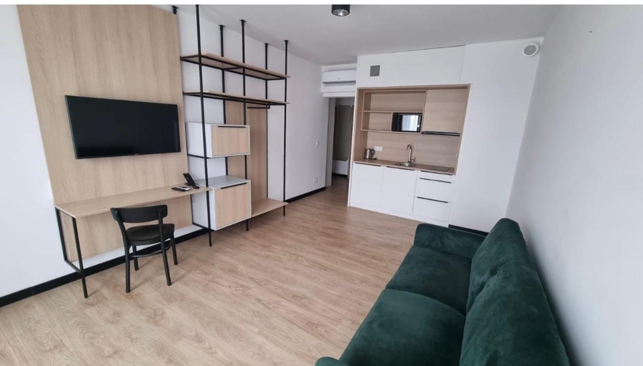 Stadion Narodowy Targowa 5, Zamoyskiego 37 Apartment *