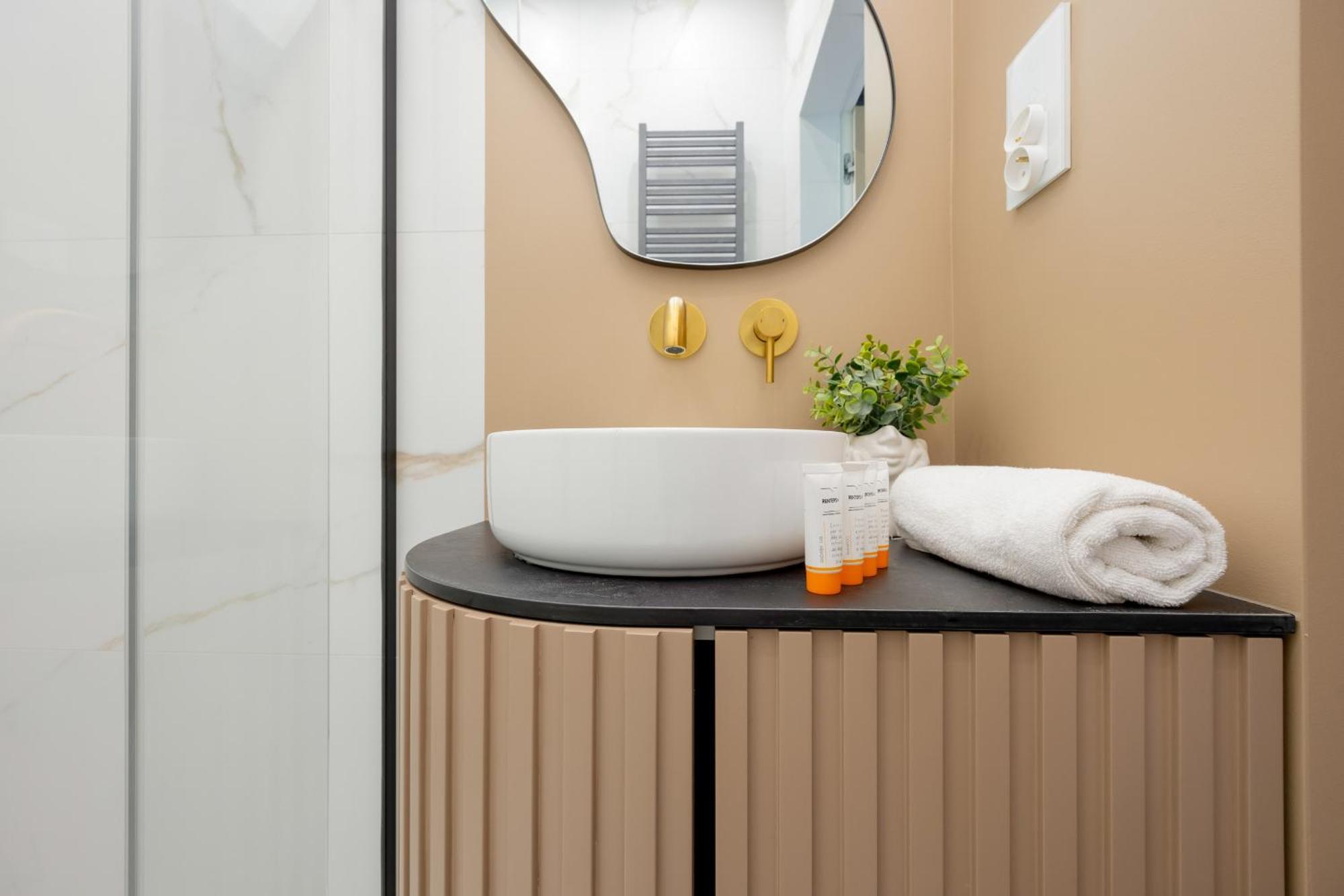Przytulne W Zielonej Okolicy Srodmiescia By Renters Căn hộ *