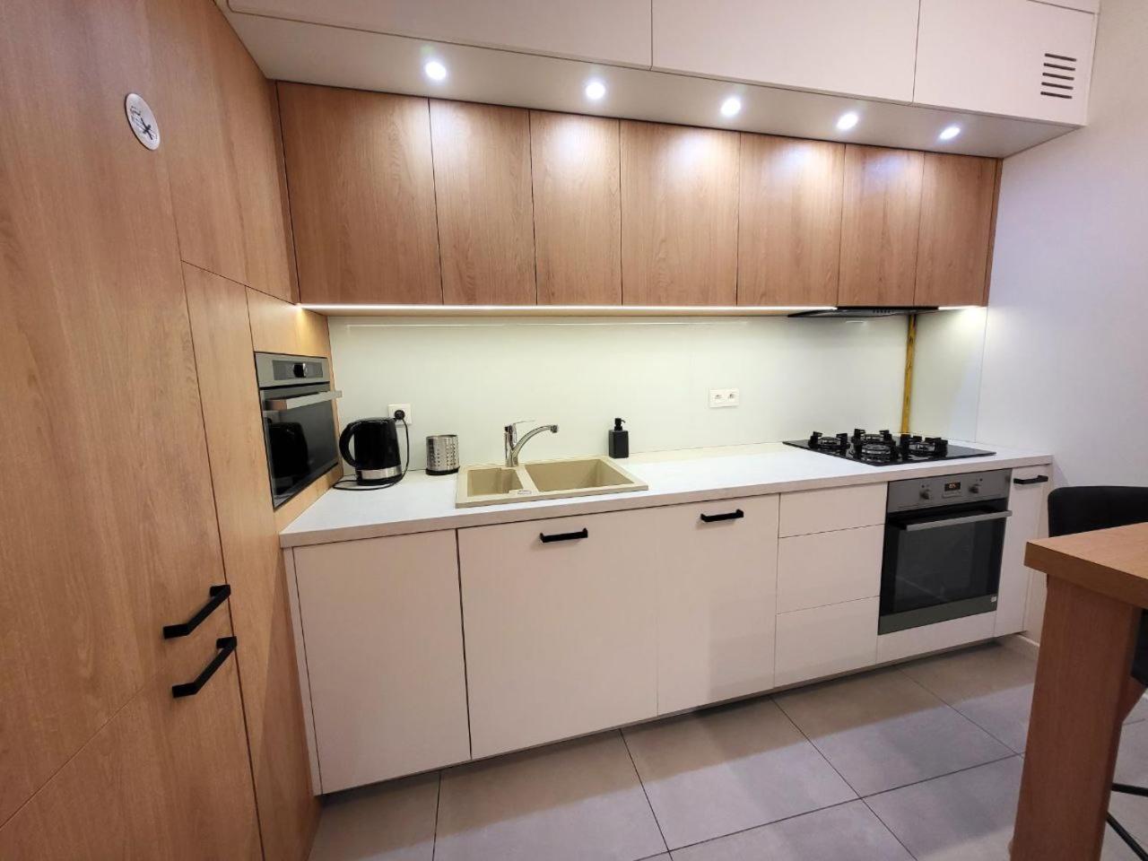 View Apartments And Rooms *