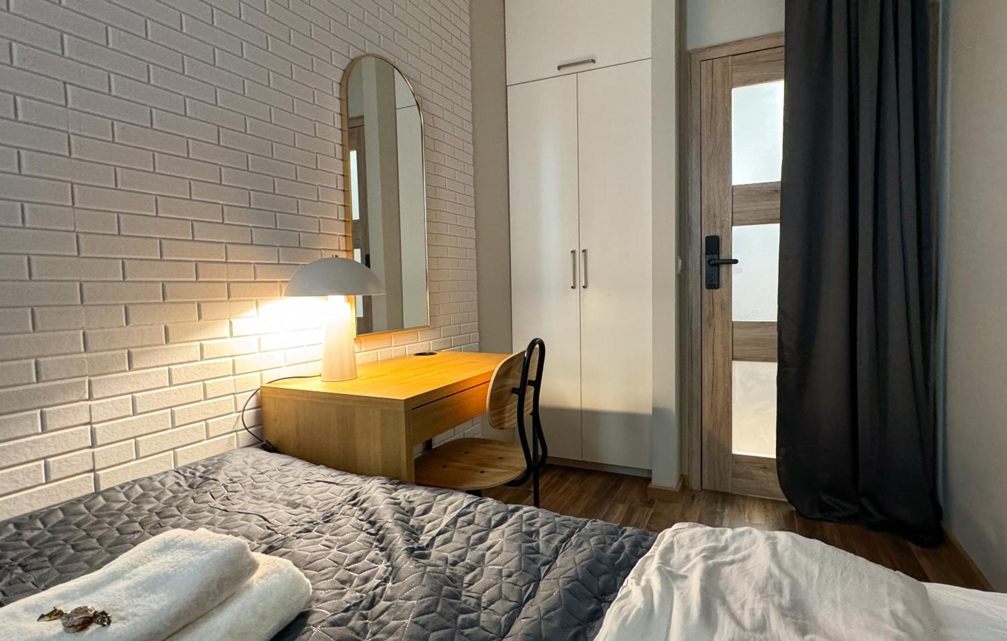 A2 - - Haven - Two Shared Bathrooms Apartment