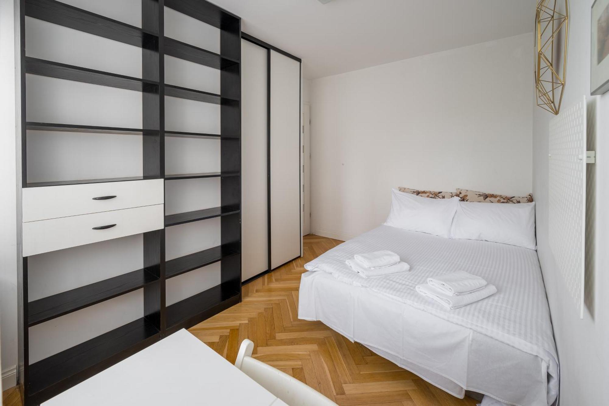Embassy Avenue At Royal Park Apartament *
