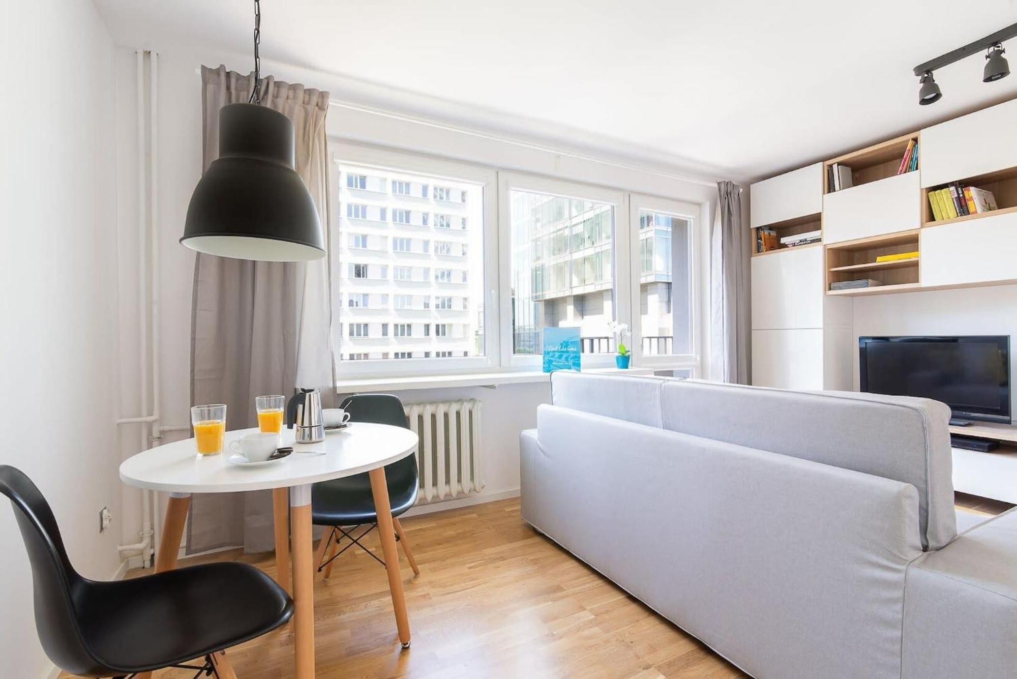 Apartment Przytulne Studio Dla 2 Osob W Centrum Warszawy By Rent Like