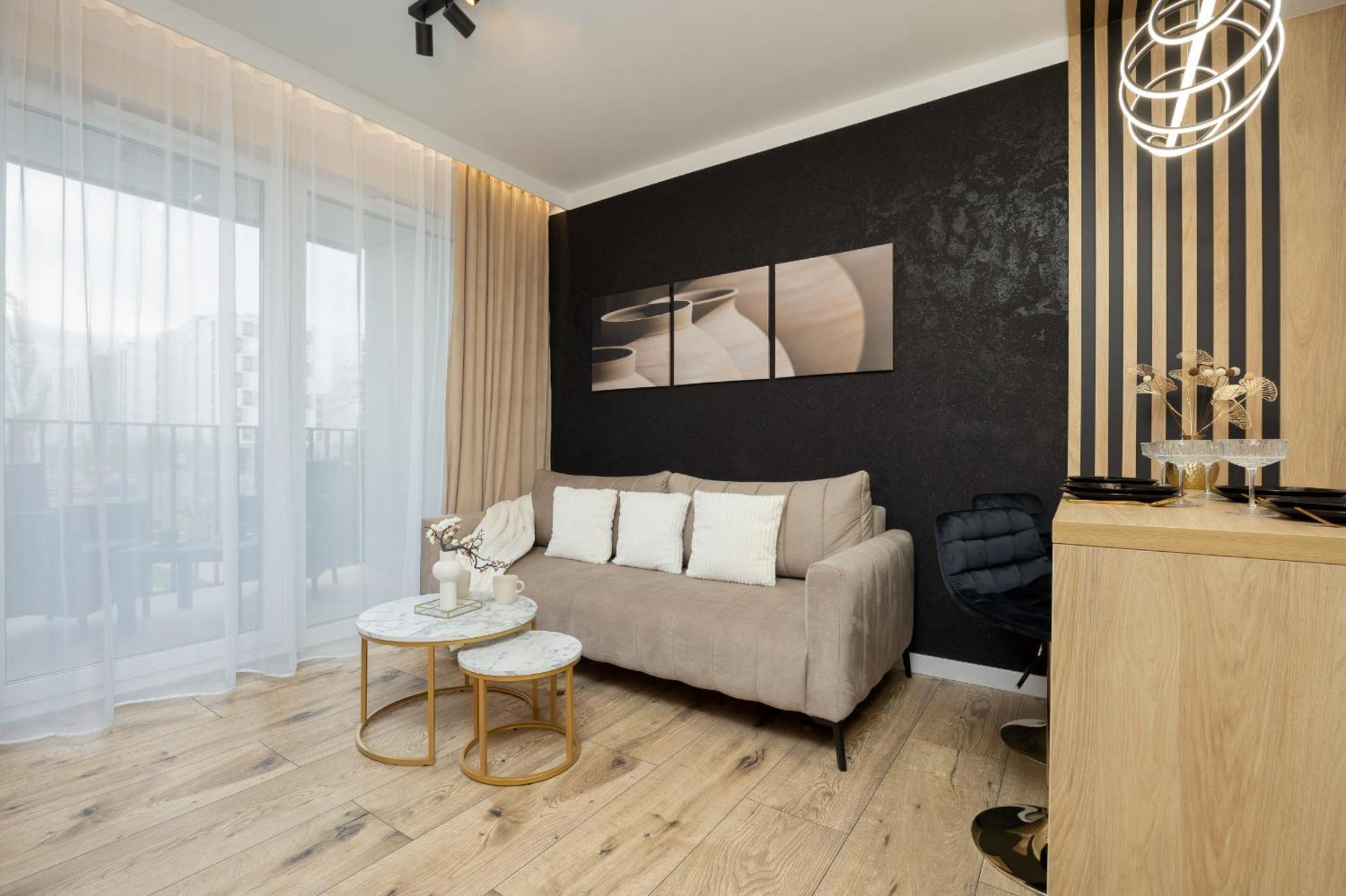 Apartament Herbu Oksza Elegant With Parking By Renters