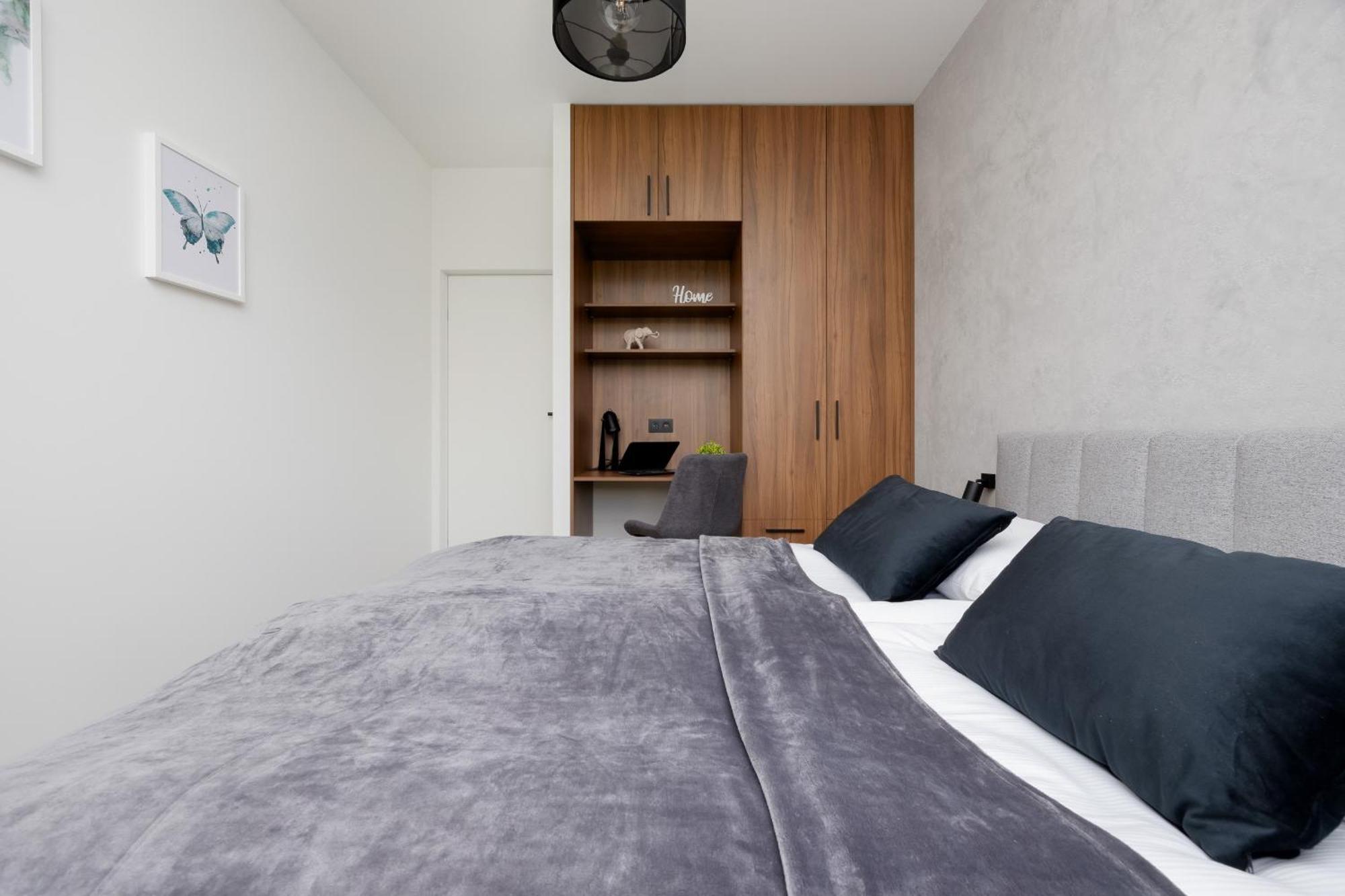 Ludwiki Z Parkingiem By Renters Apartment
