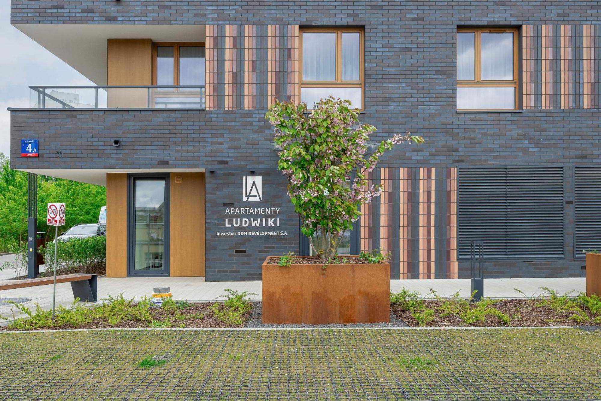 Apartment Ludwiki Z Parkingiem By Renters Warsaw