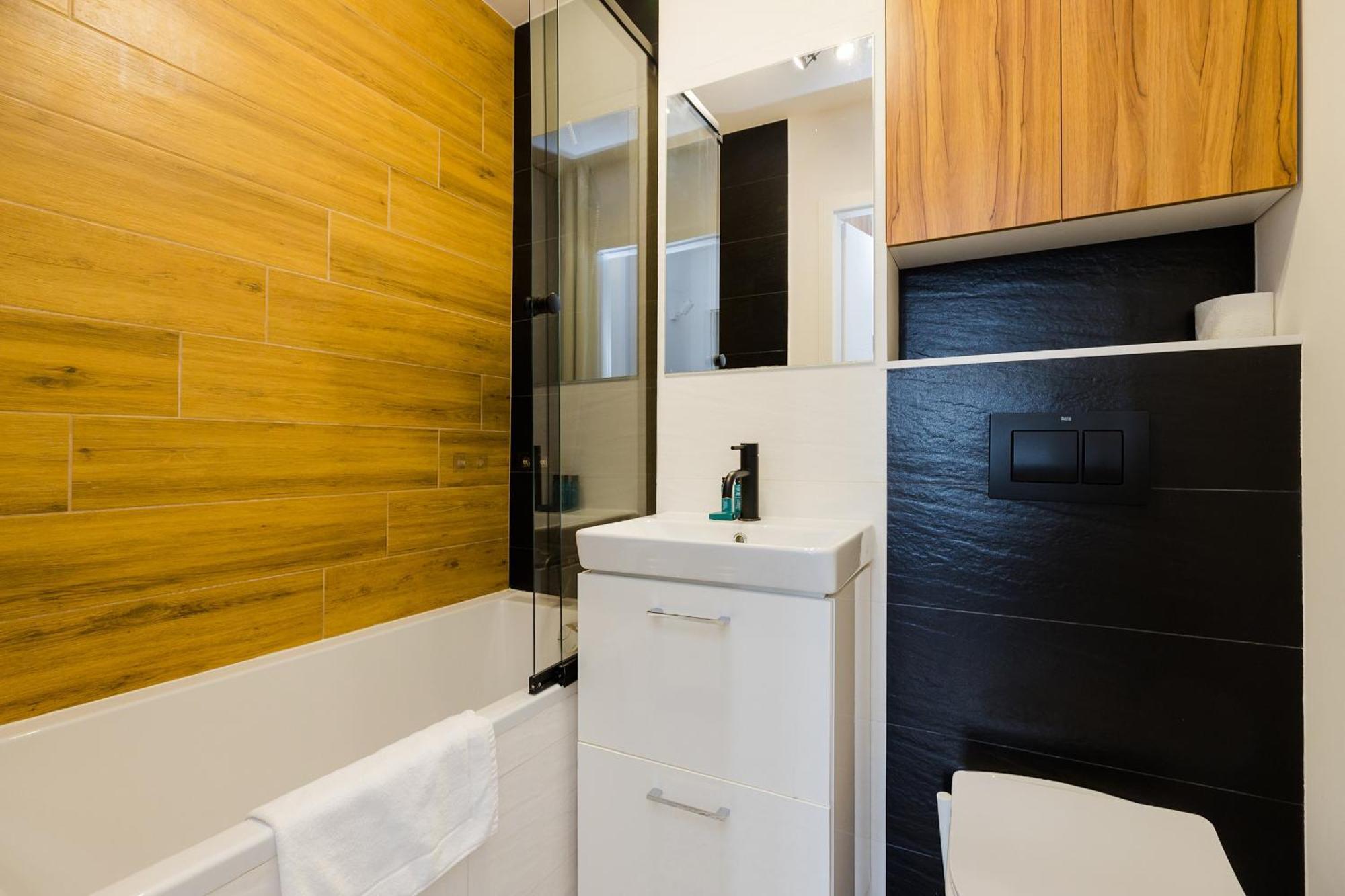 Shortstaypoland Grzybowska B167 Apartamento Varsóvia
