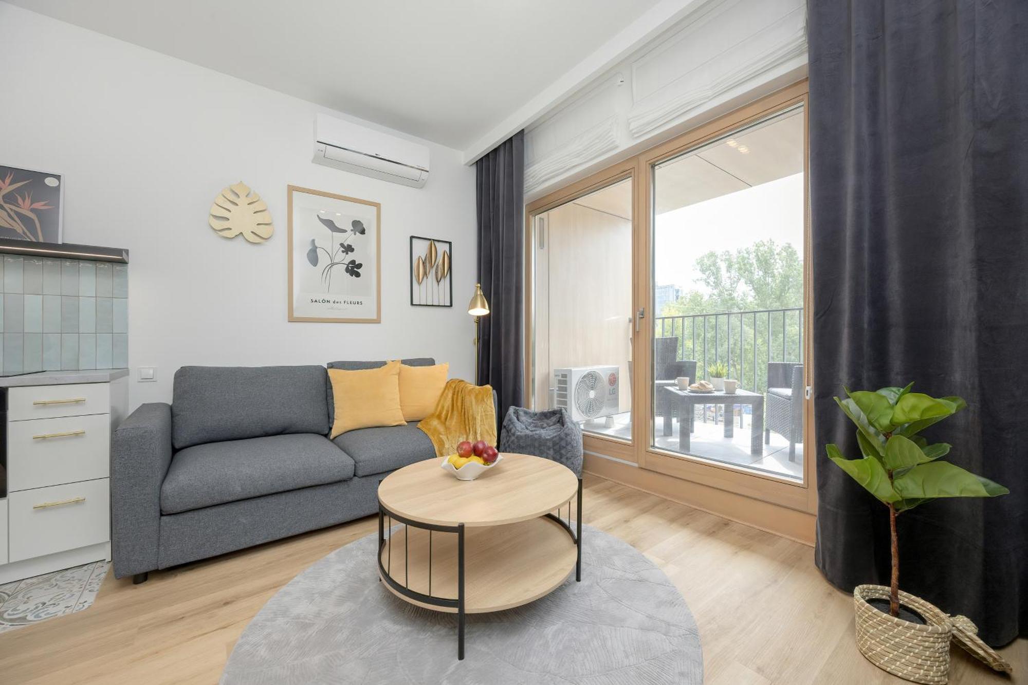 Nowoczesne Z Balkonem Kolejowa Nu Wola By Renters * Varsóvia
