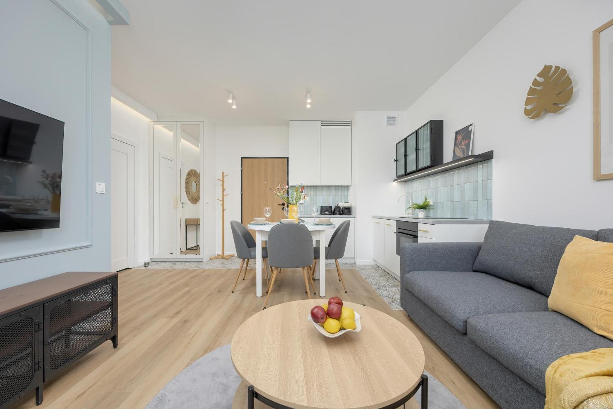 Nowoczesne Z Balkonem Kolejowa Nu Wola By Renters Apartamento