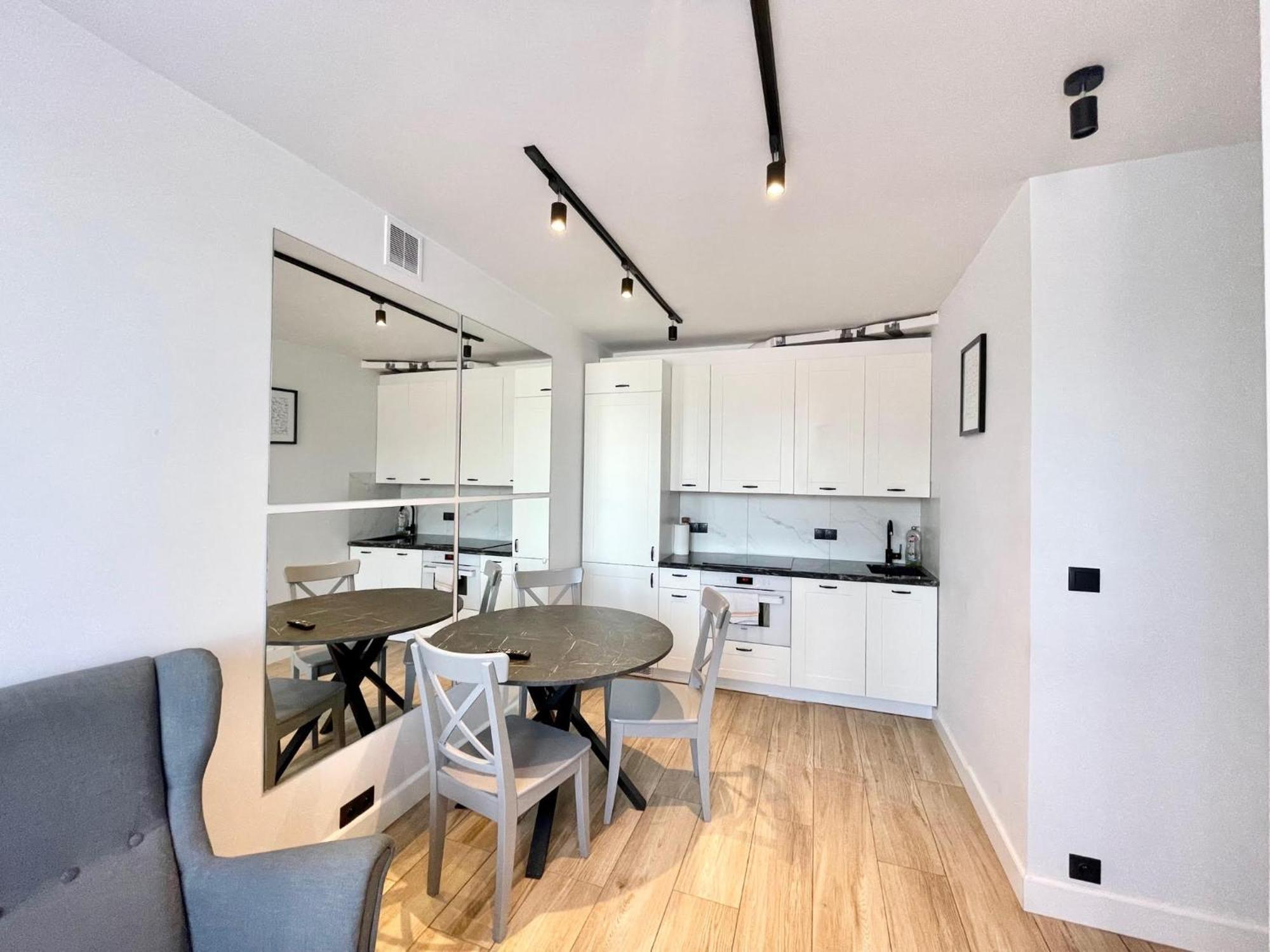 Apartment To Host - Old Town *