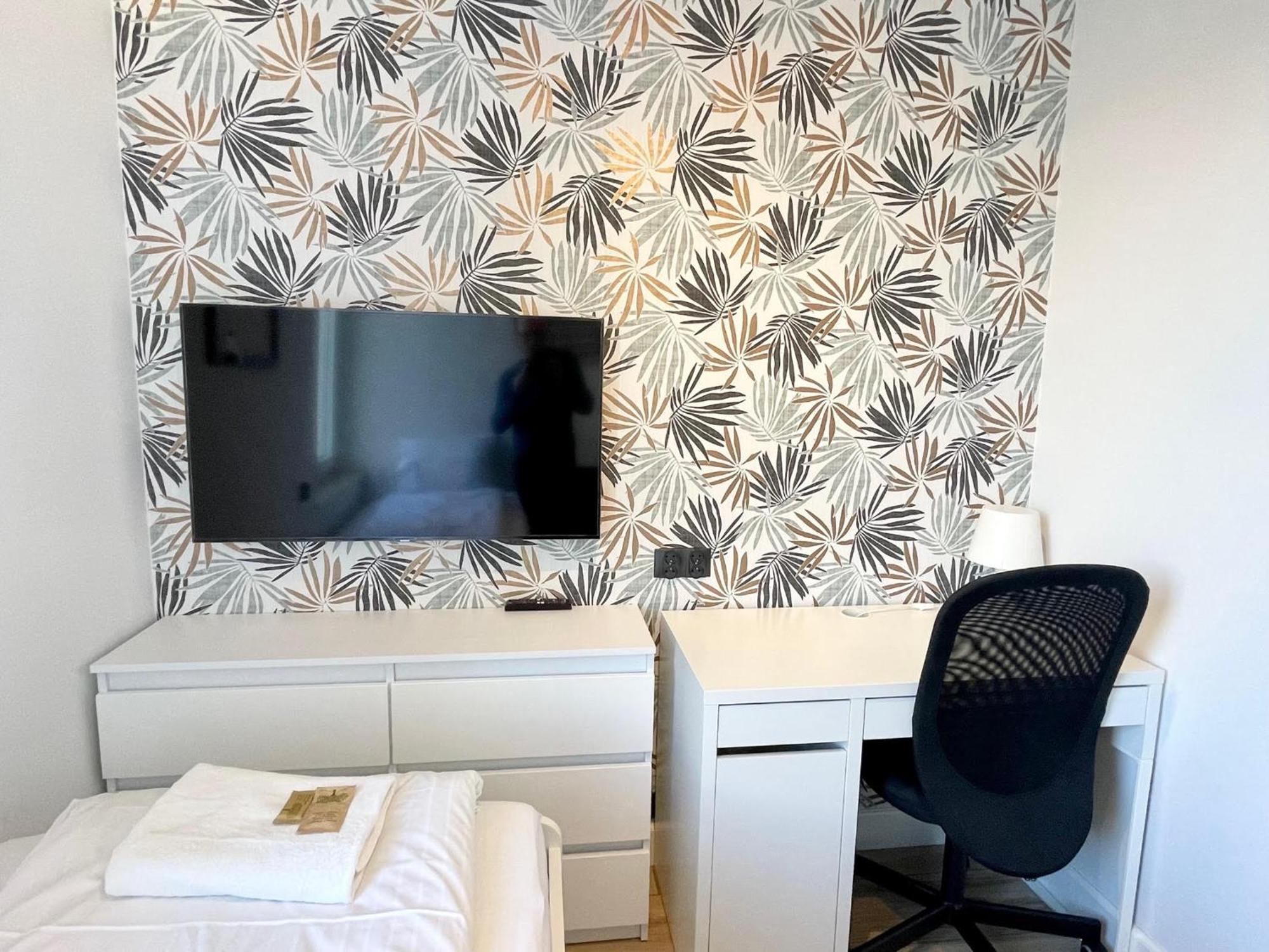 To Host - Old Town Apartment *
