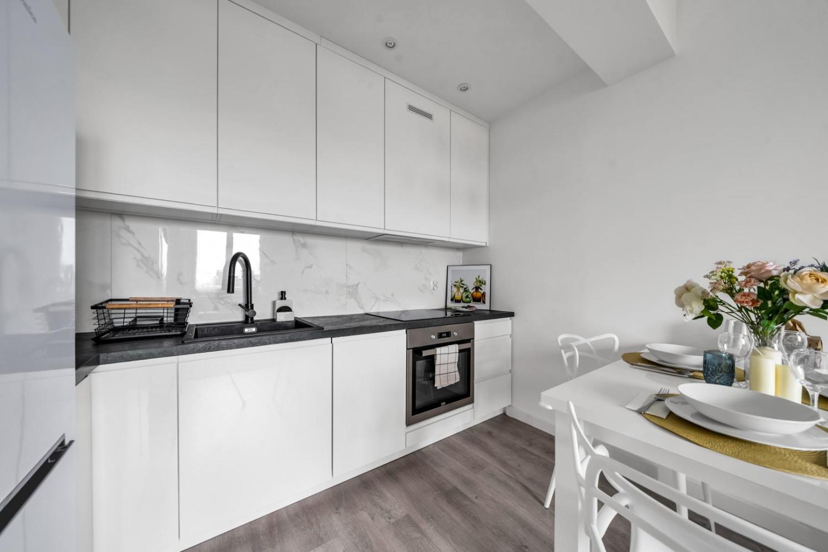 Srodmiescie - 8th Floor, Workspace, Tram - By Rentujemy Apartment