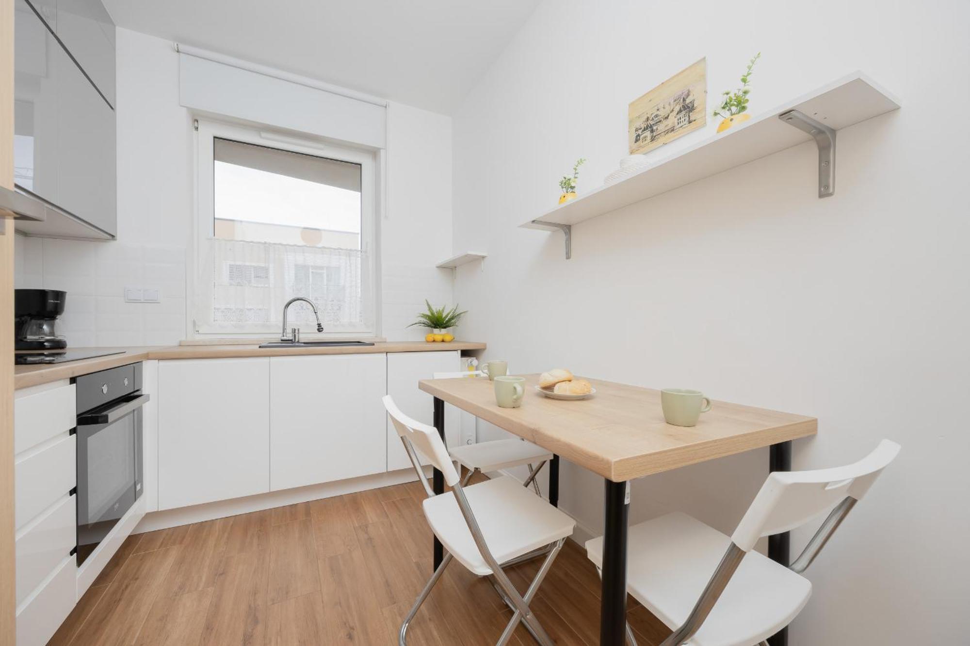 Sloneczny Z Parkingiem By Renters Apartment *