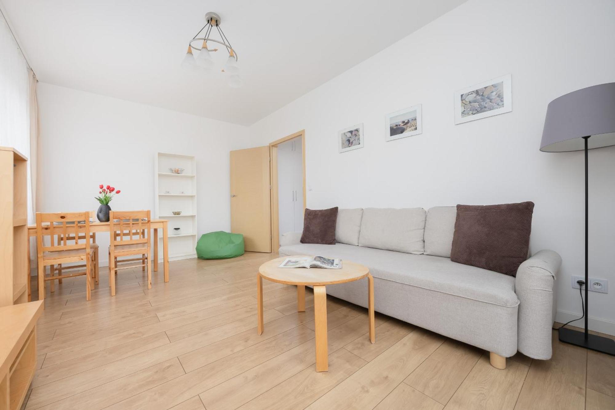 Sloneczny Z Parkingiem By Renters Apartment