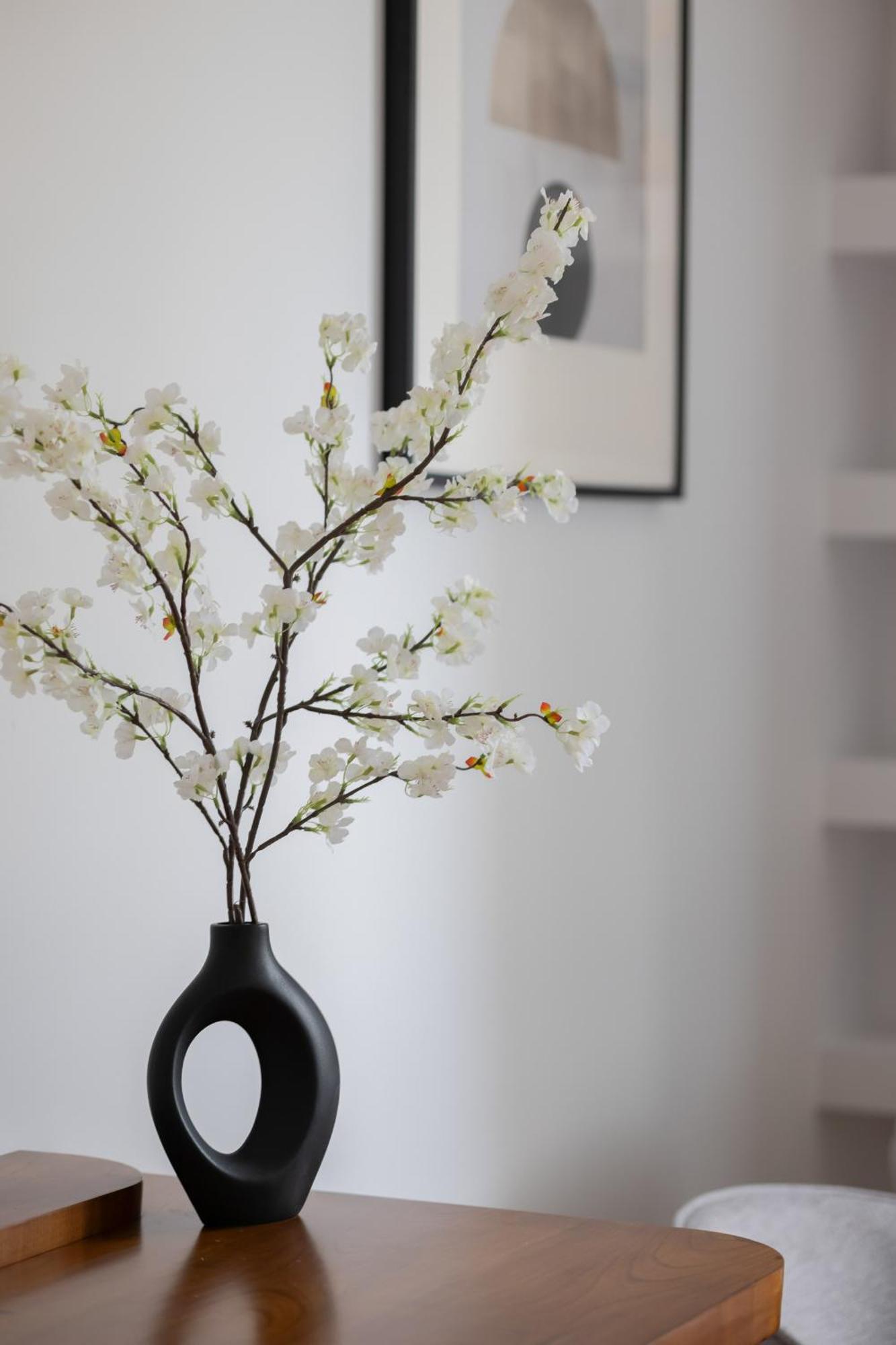 Elegant Filtry With Parking In By Renters