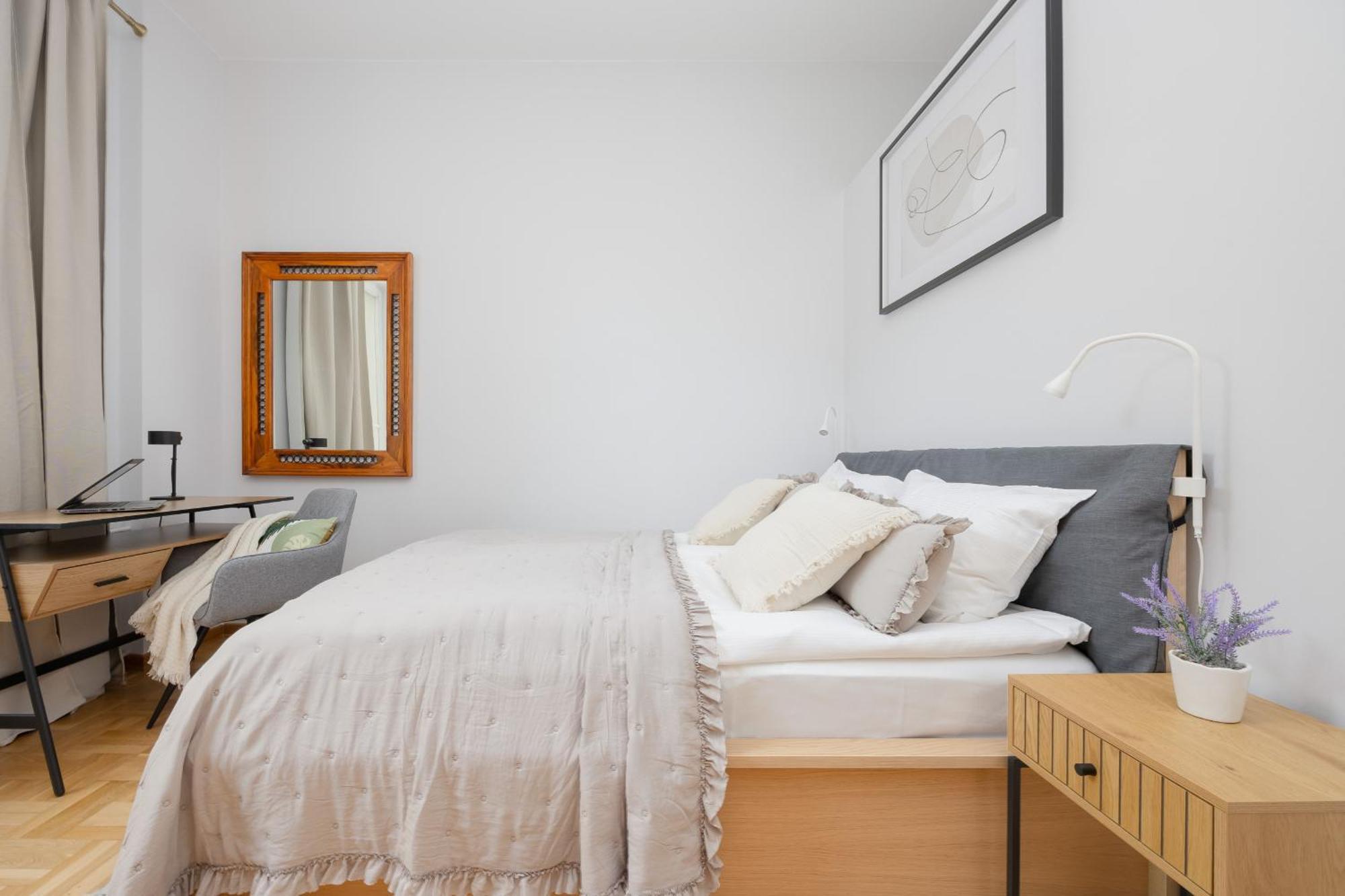 Elegant Filtry With Parking In By Renters *