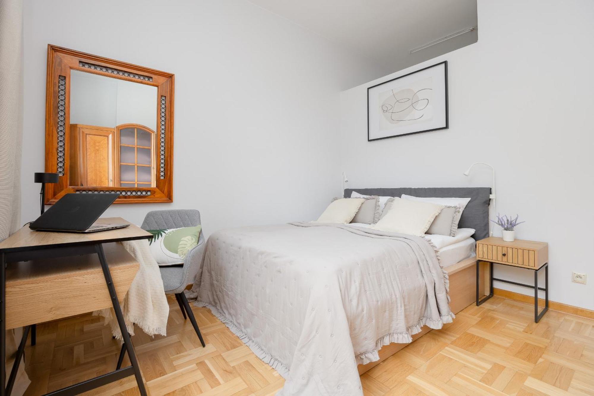 Apartment Elegant Filtry With Parking In By Renters