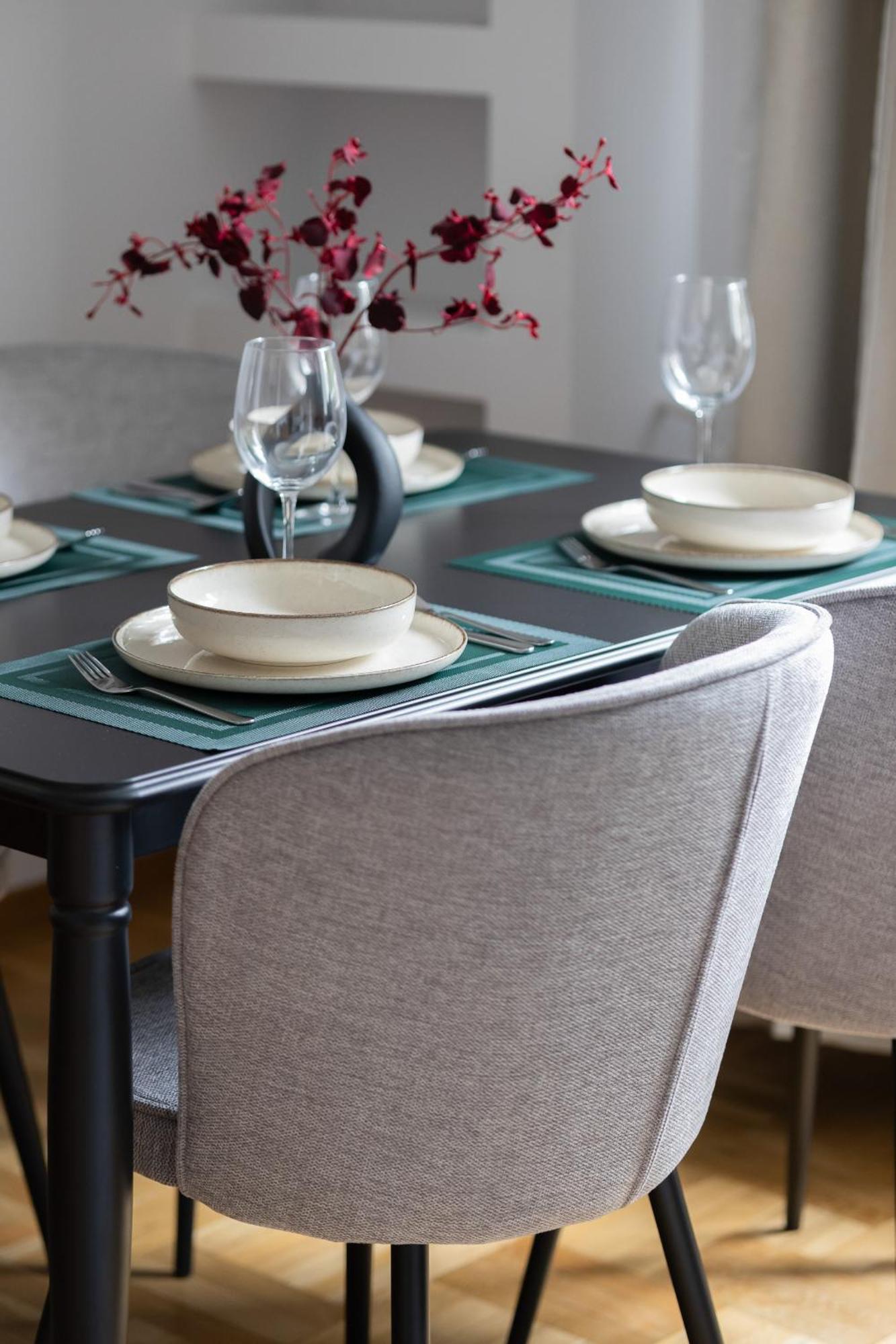 Elegant Filtry With Parking In By Renters Apartment Warsaw