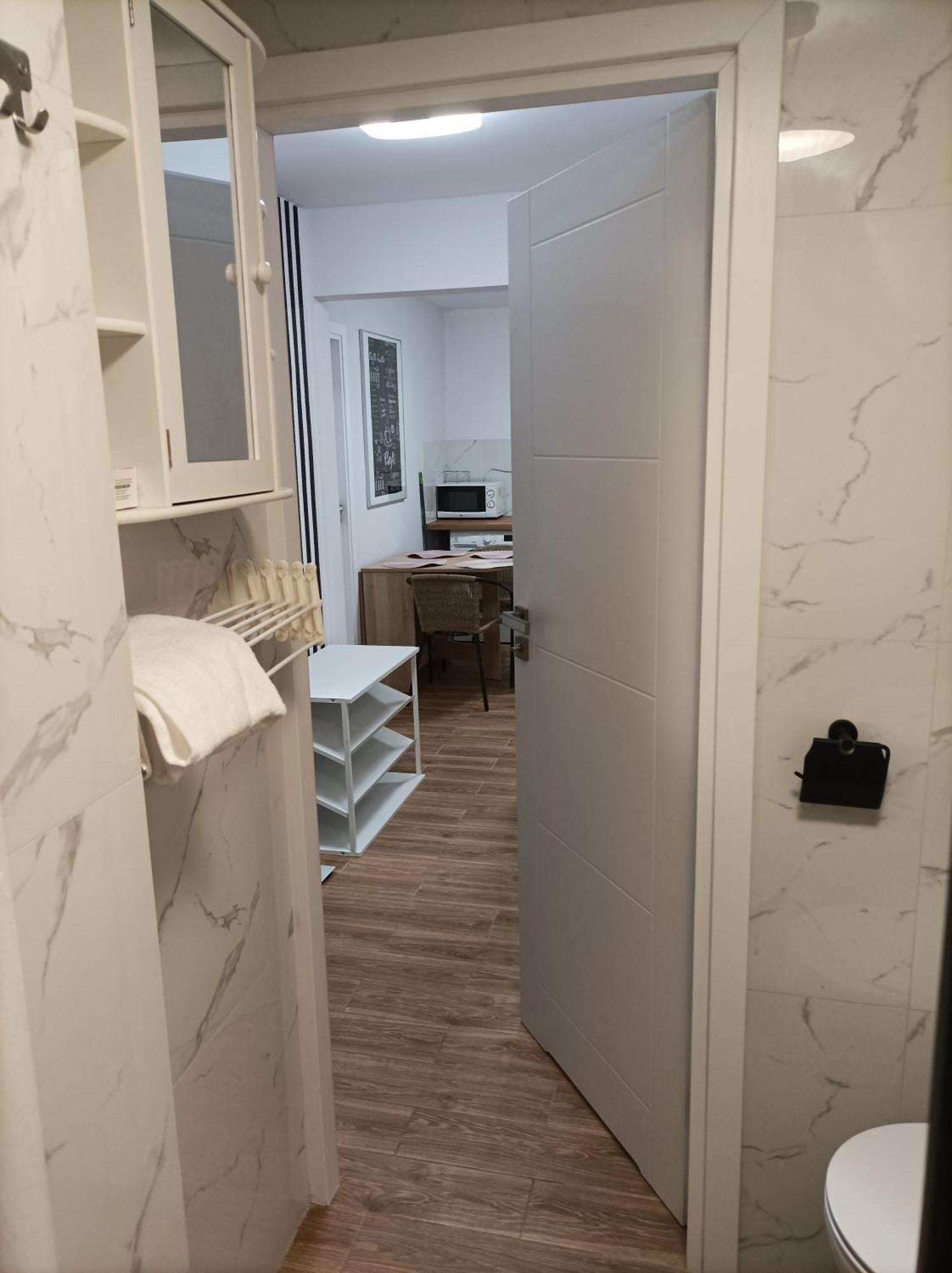Căn hộ Apartament City Center 3 Bedroom Warsaw