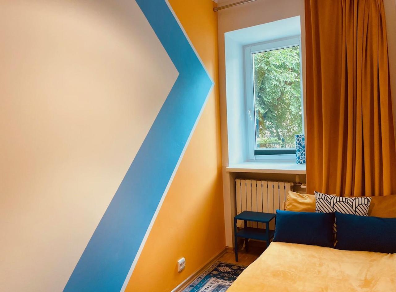 Căn hộ Luxury 4-bedroom In Centre - Self-check In & Fast Wifi Warsaw