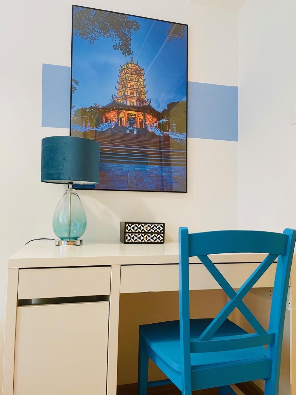 Căn hộ Luxury 4-bedroom In Centre - Self-check In & Fast Wifi *