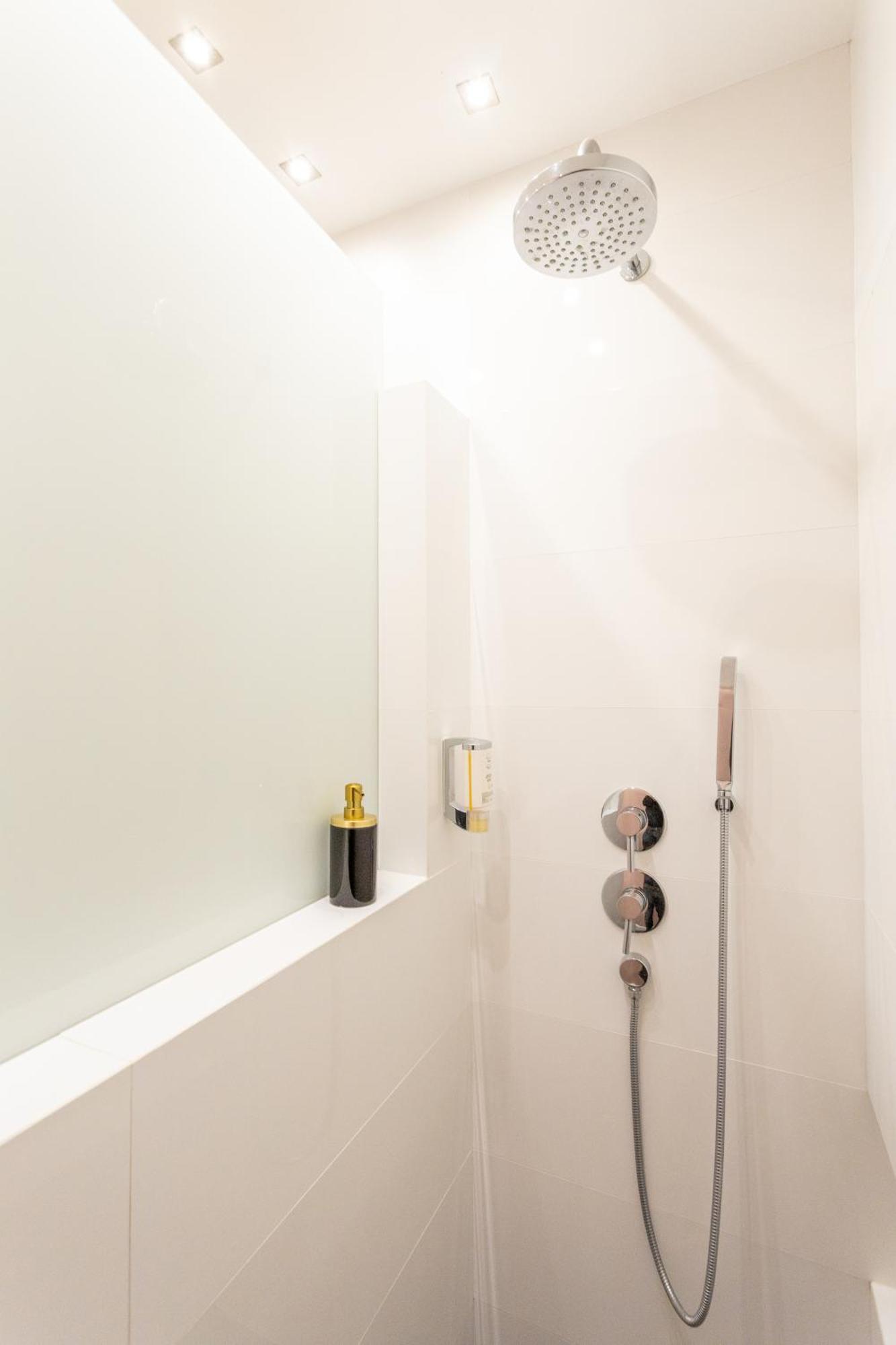 Close-golden - City Center - Zurawia Apartamento