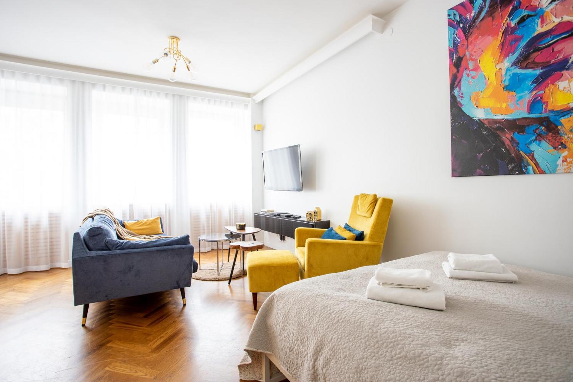 Close-golden - City Center - Zurawia Apartamento