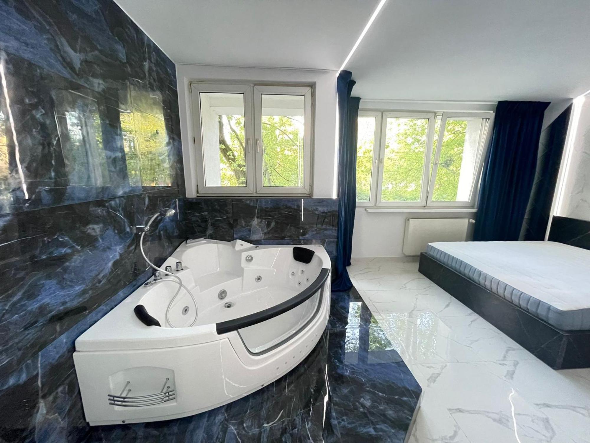 Yourapart Karmelicka Z Jacuzzi * Warsaw