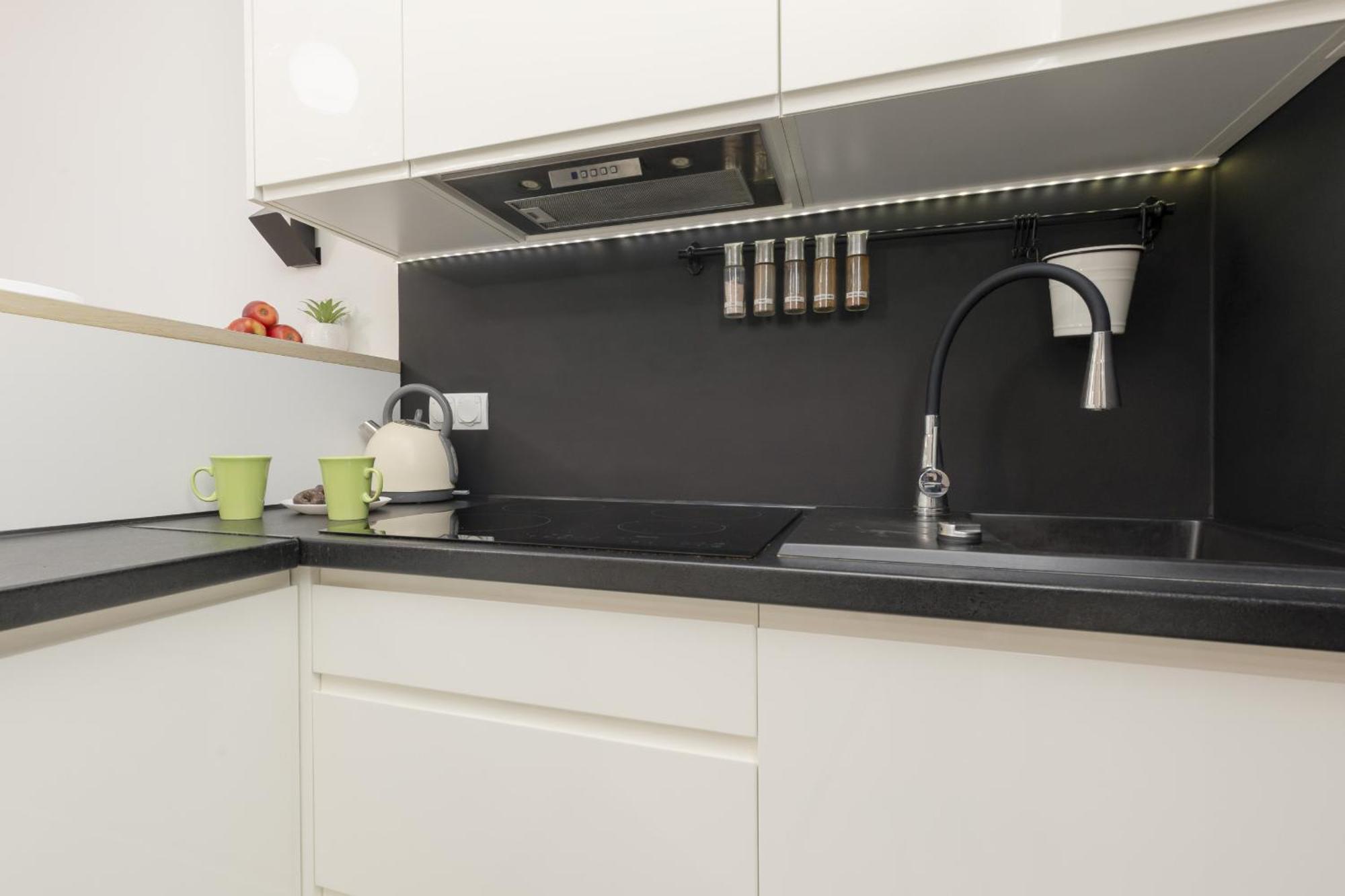 Apartamento Subtle Colors In With Furnished Balcony By Renters