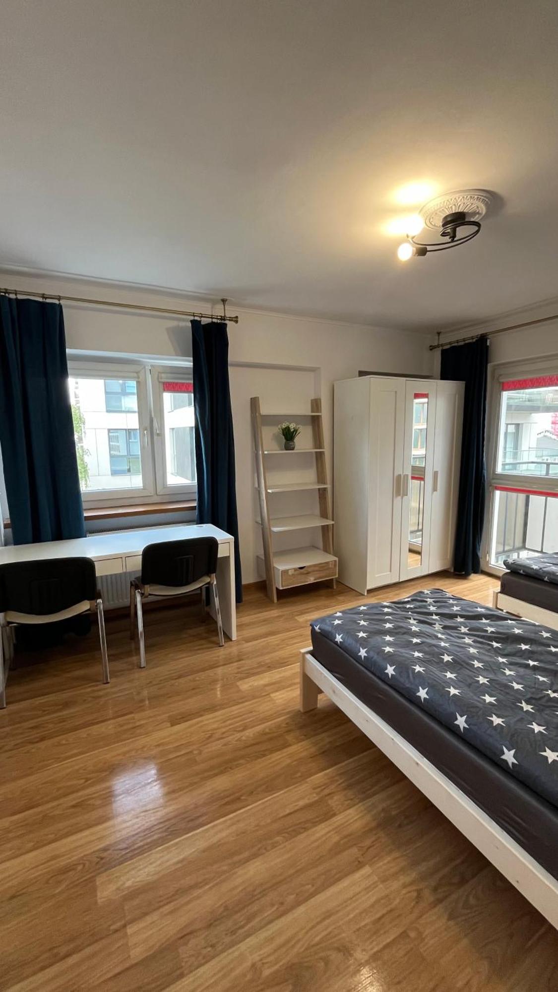 In - C116-118 Homestay