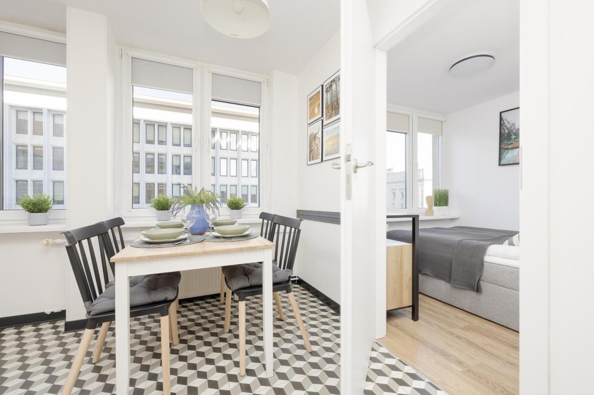 Elegant Grey Wspolna Srodmiescie In By Renters