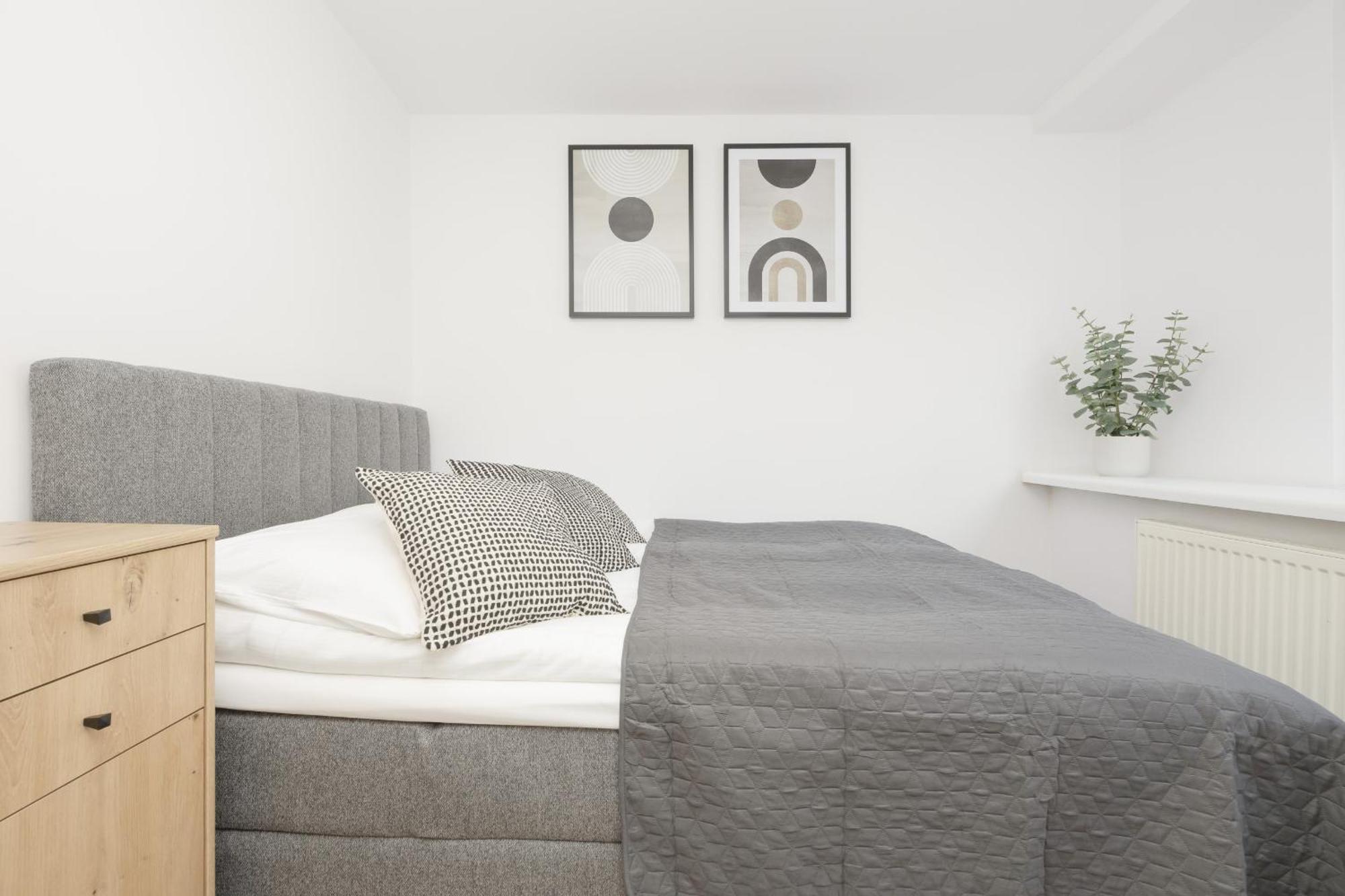 Apartment Elegant Grey Wspolna Srodmiescie In By Renters Warsaw