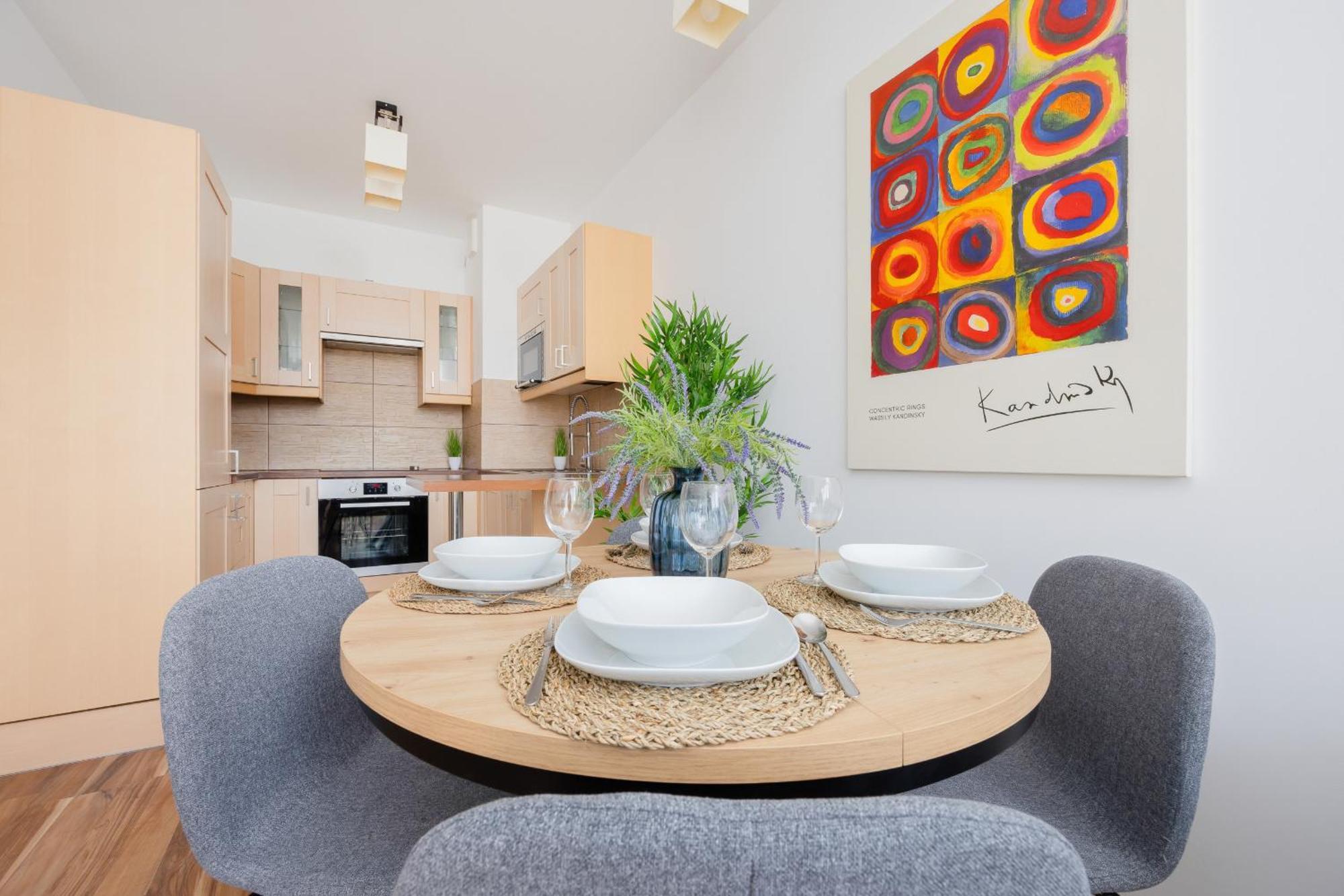 Apartament Spacious With Parking And Balcony By Renters