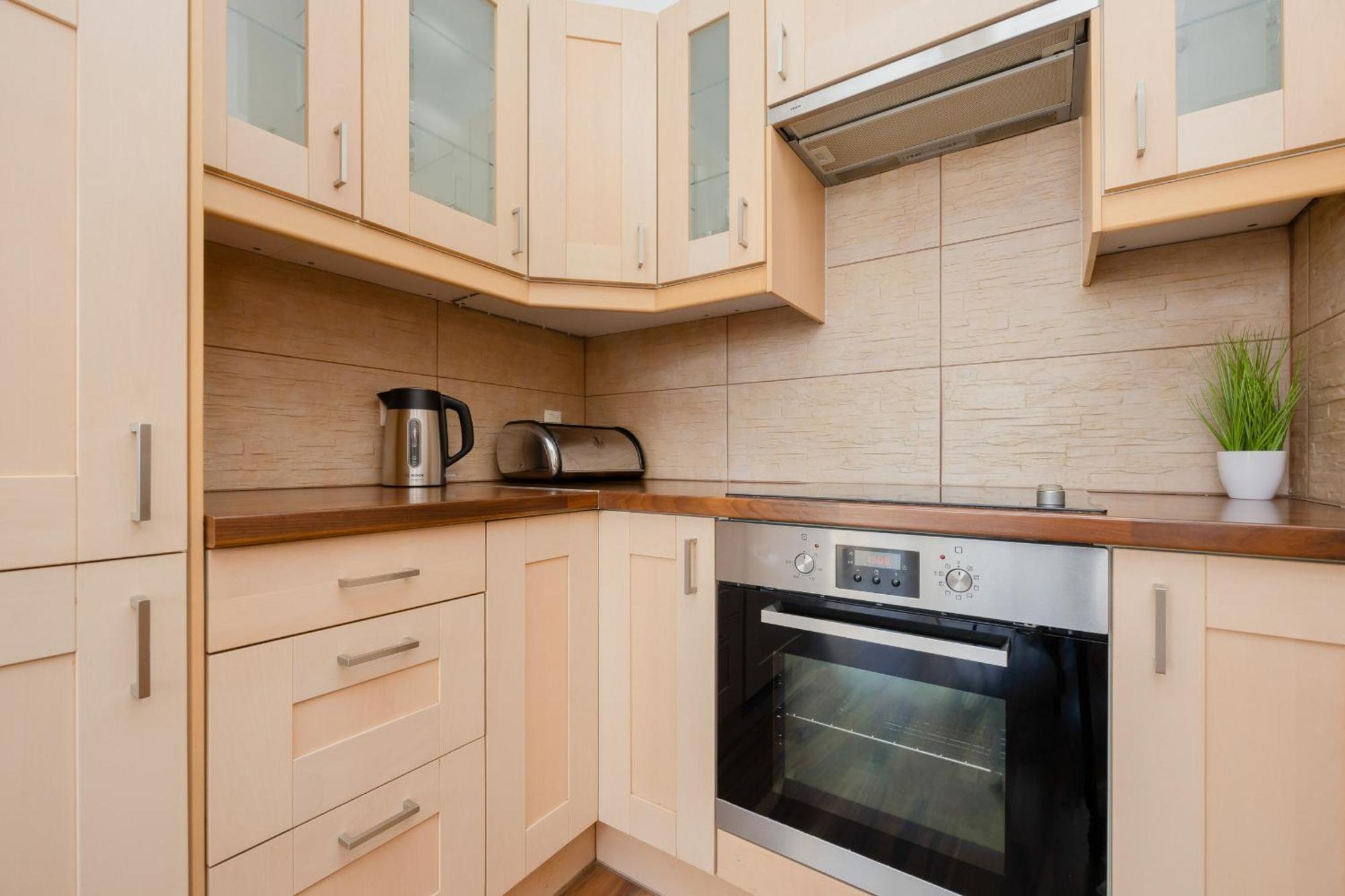 Apartament Spacious With Parking And Balcony By Renters *