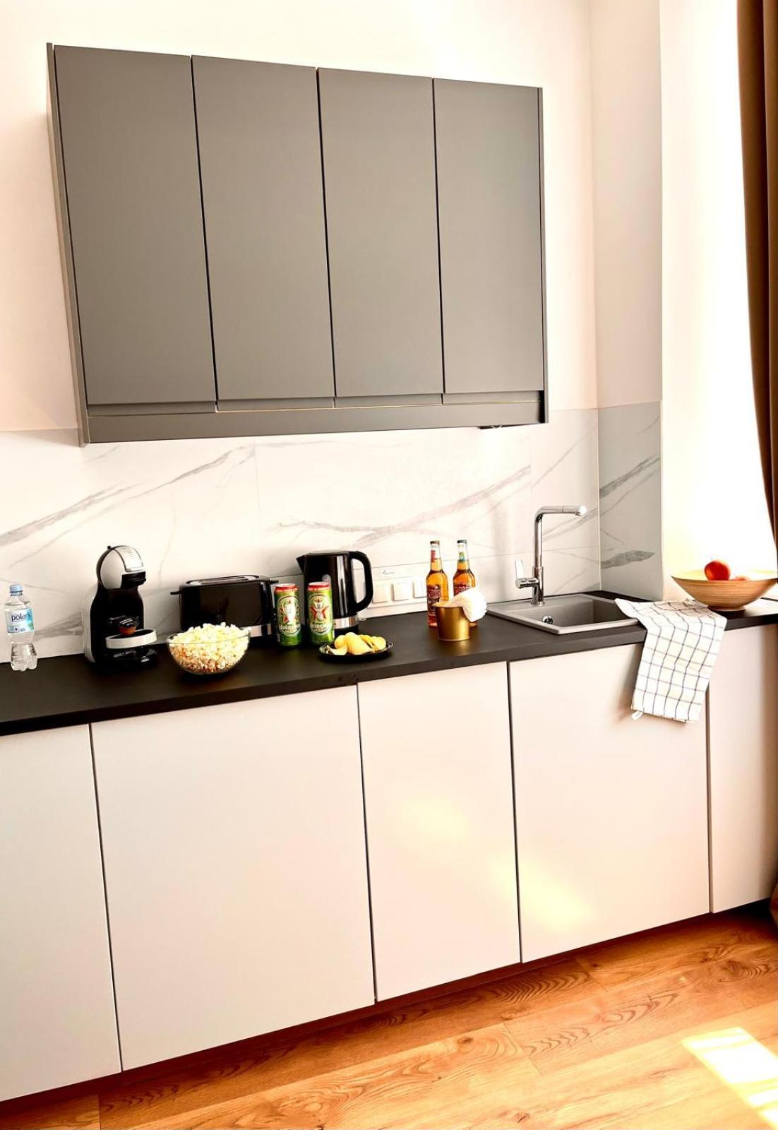 Căn hộ Super 1 Bed In Center *