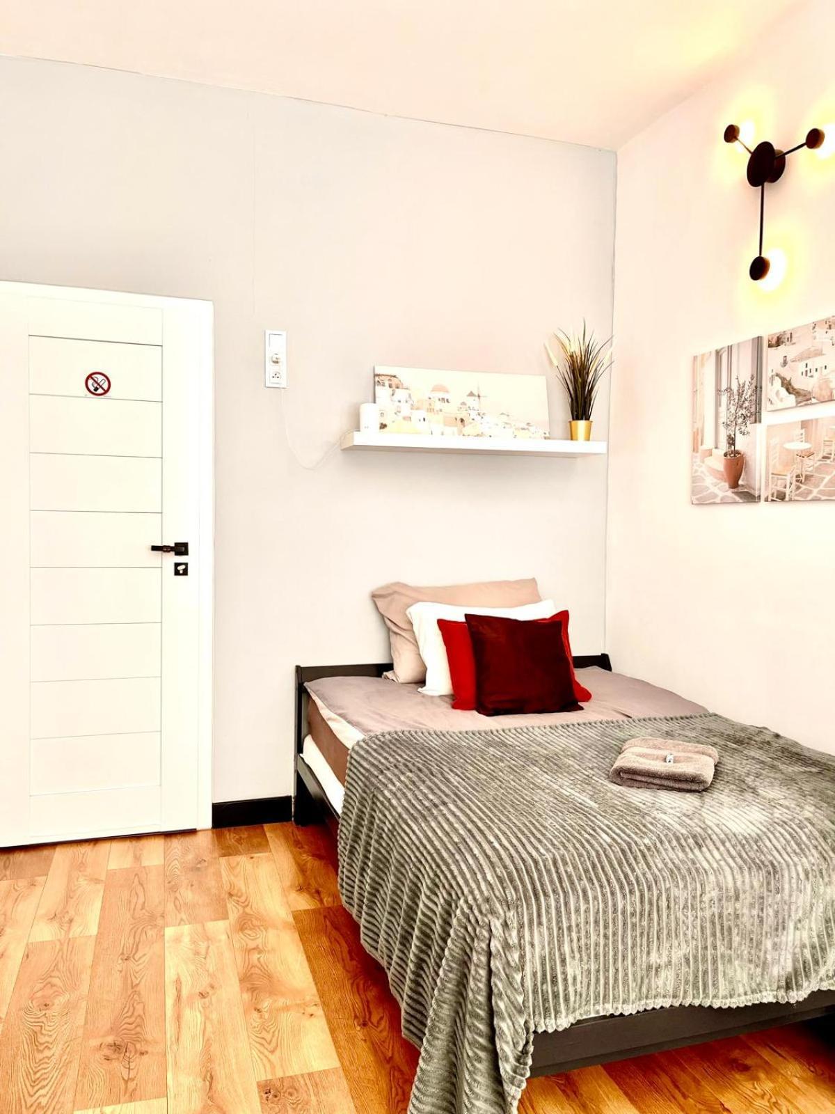 Căn hộ Super 1 Bed In Center Warsaw