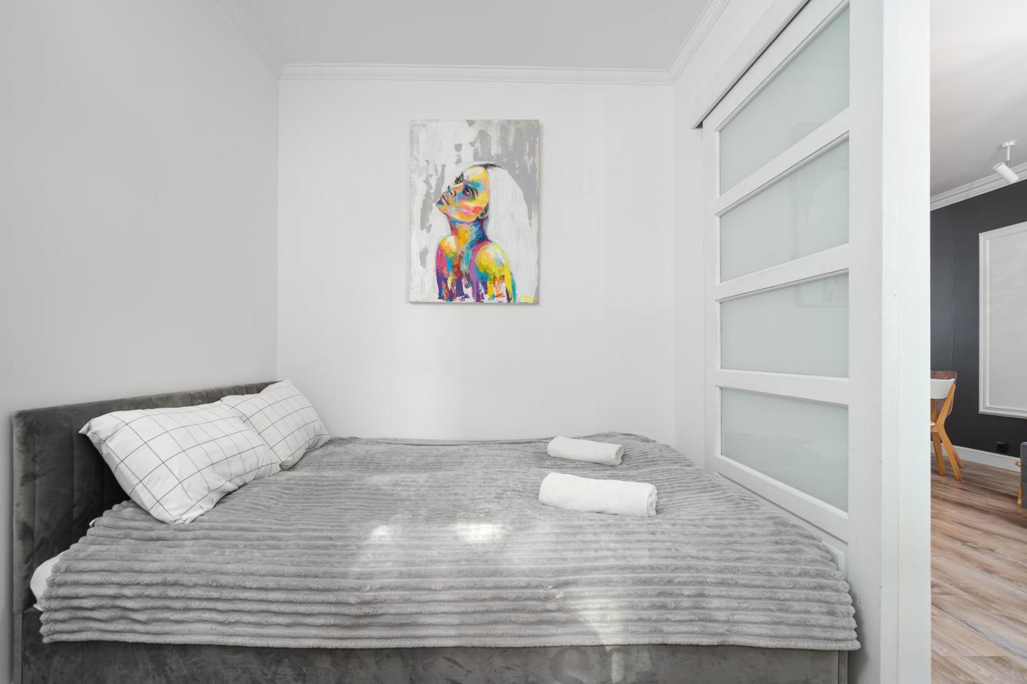 - Great Location - Cozy One Bedroom In - Solidarnosci 64 Apartment Warsaw