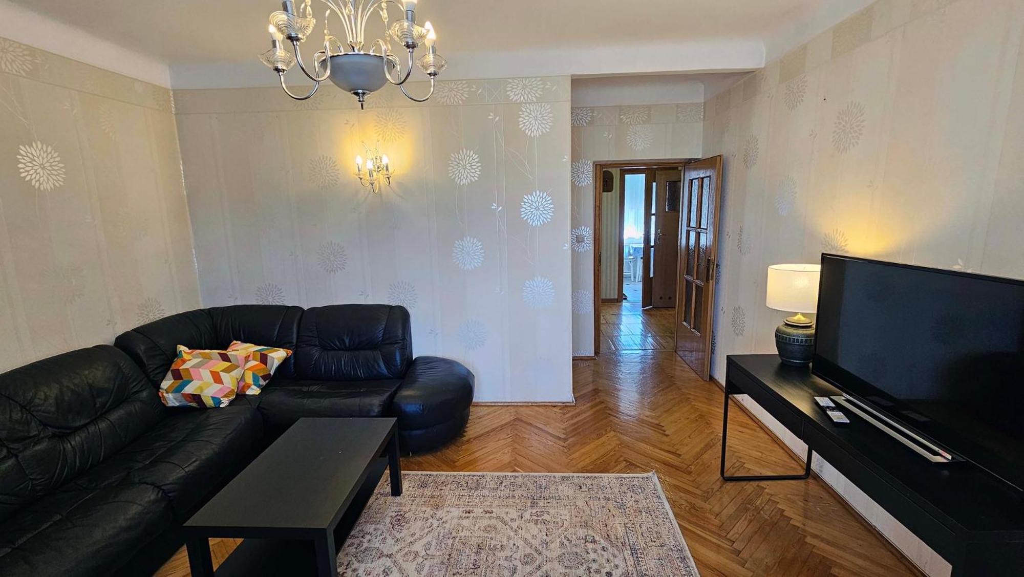 Centre 3-bedroom Comfort Apartment