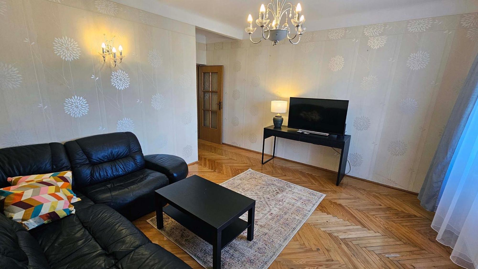 Apartment Centre 3-bedroom Comfort Warsaw