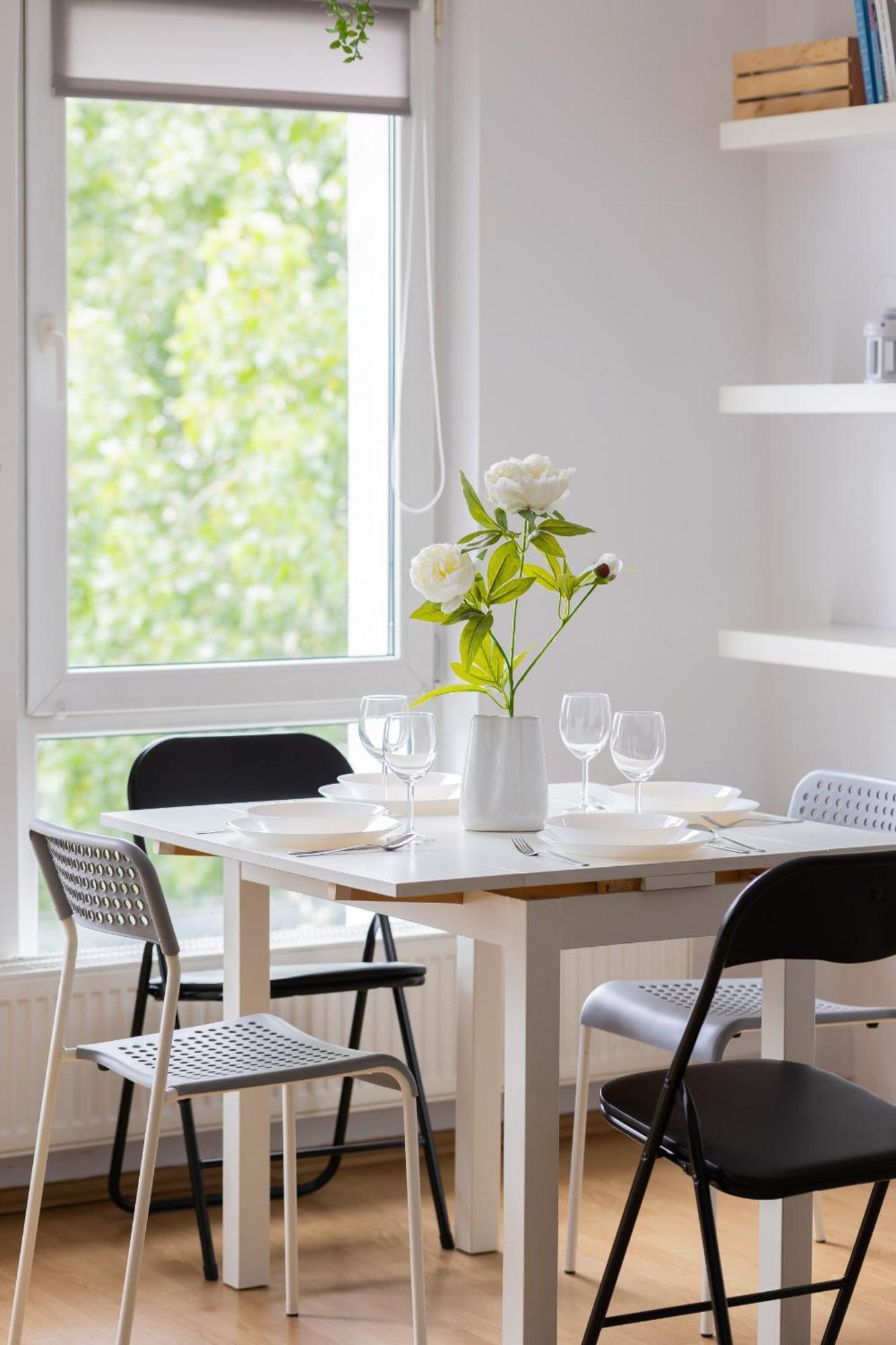 Rodzinne Studio Dla 4 Osob W Centrum Warszawy By Renters