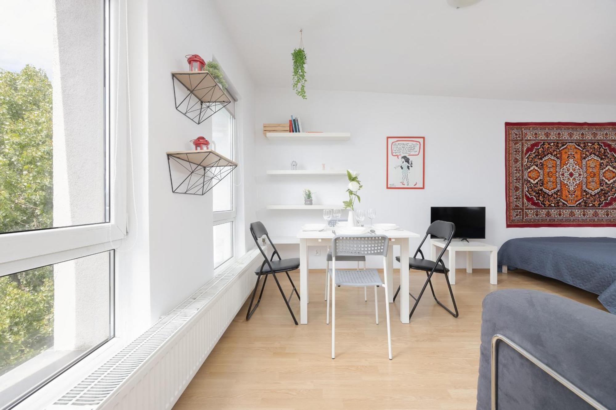 Rodzinne Studio Dla 4 Osob W Centrum Warszawy By Renters Apartment *