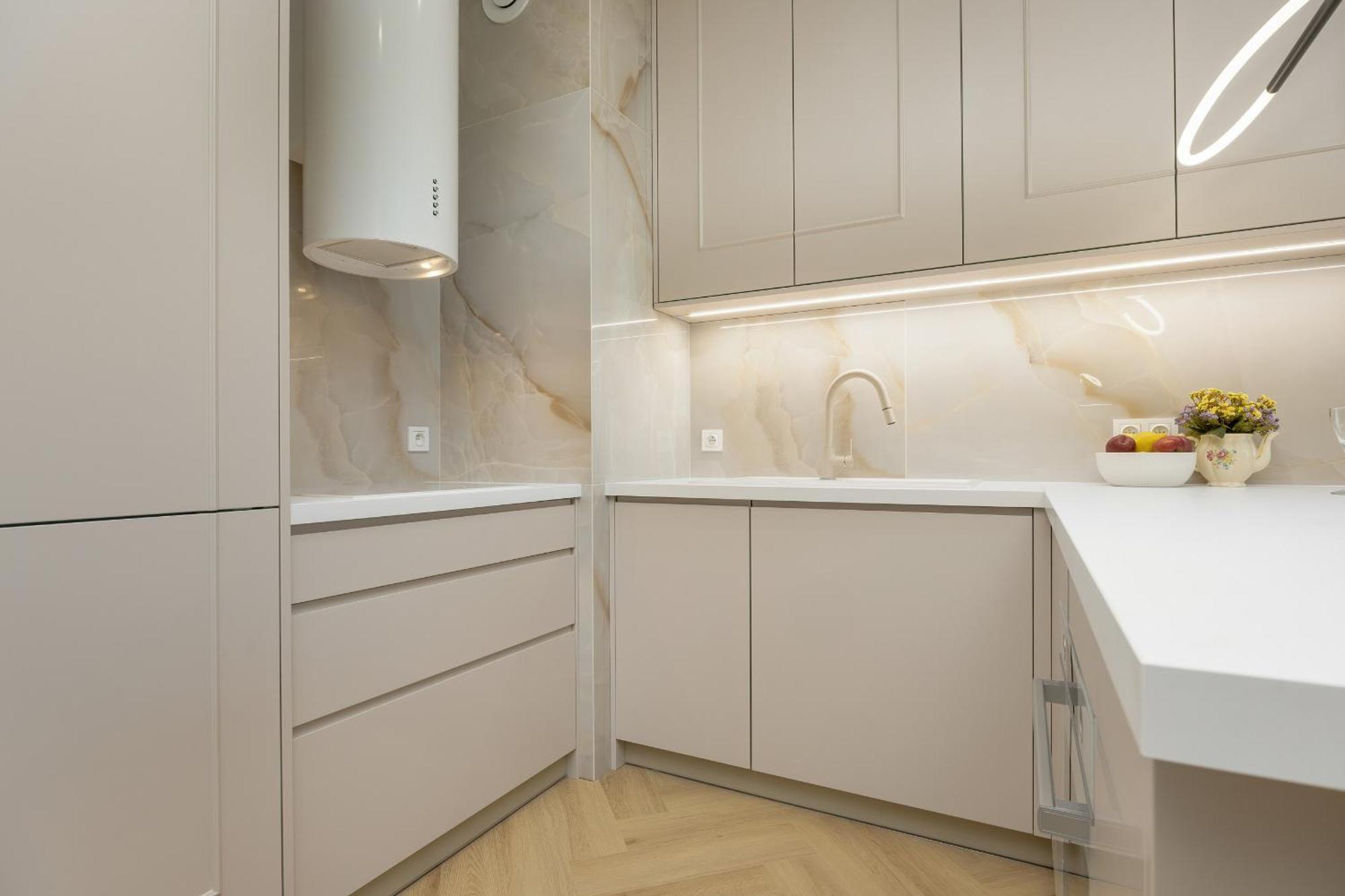 Zupnicza Elegant With Balcony By Renters Apartament *