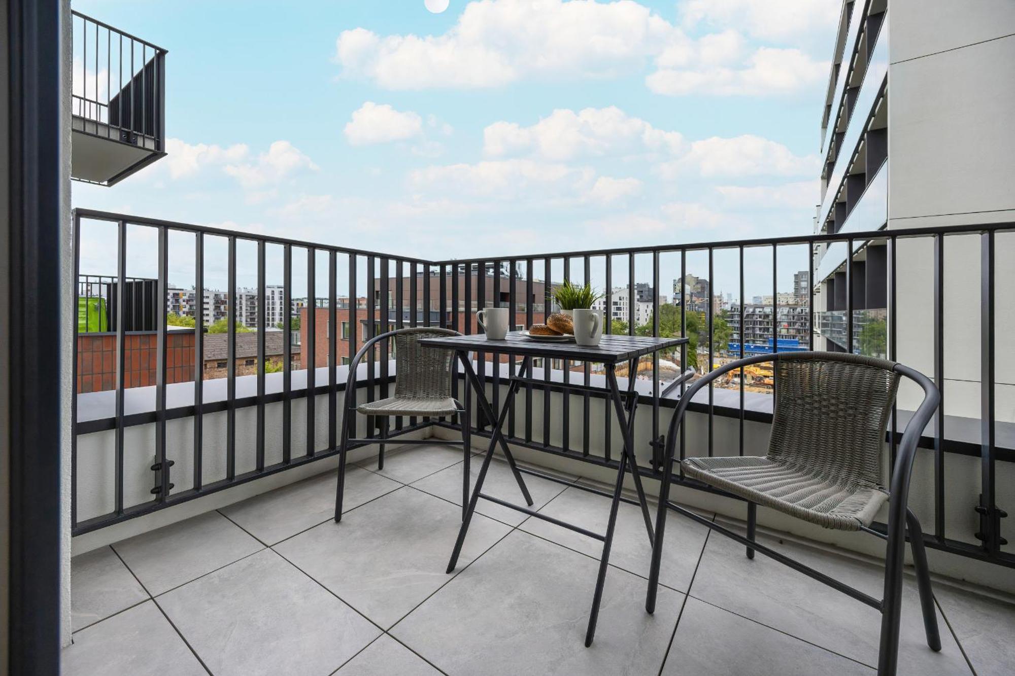 Apartament Zupnicza Elegant With Balcony By Renters