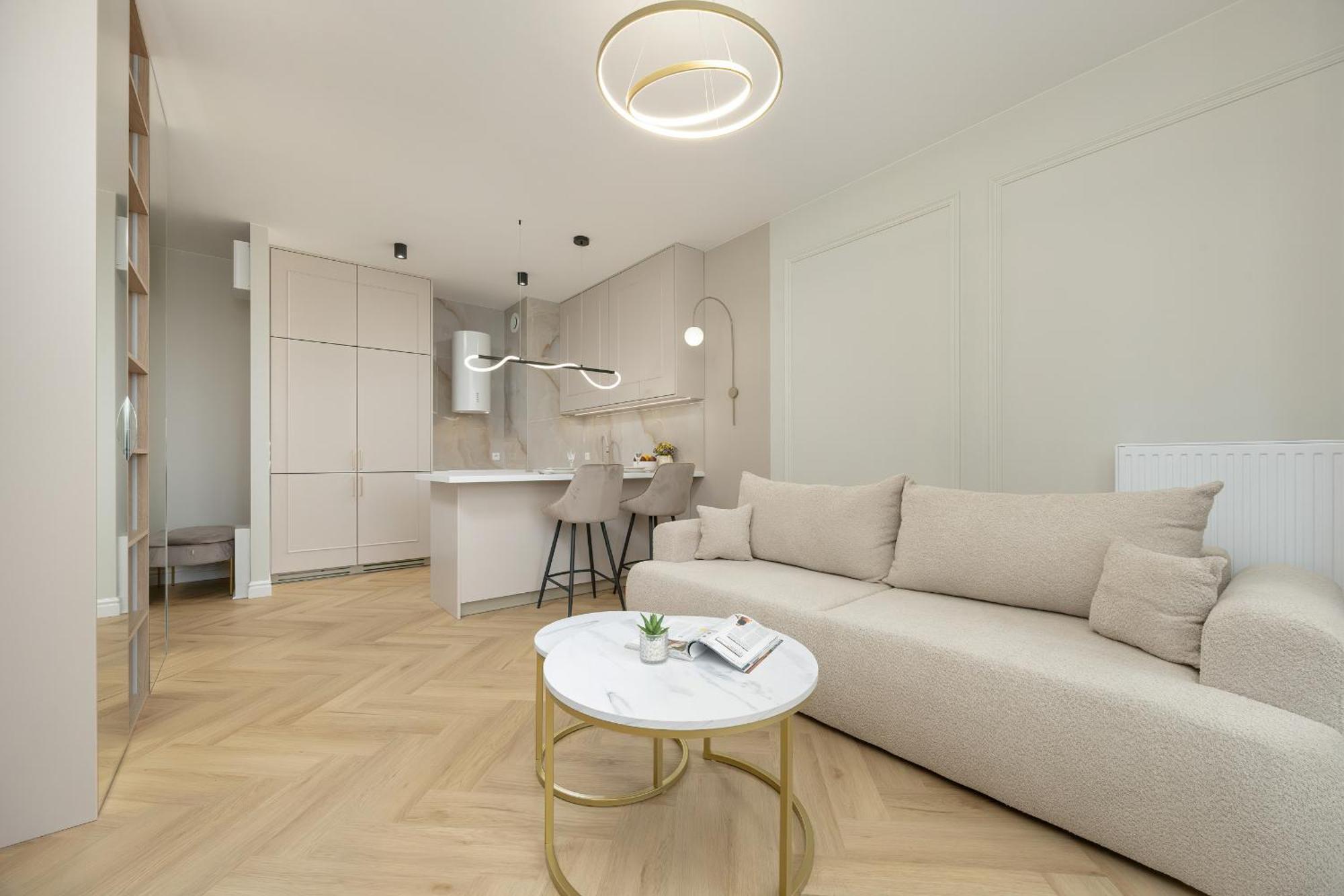 Zupnicza Elegant With Balcony By Renters Apartament *